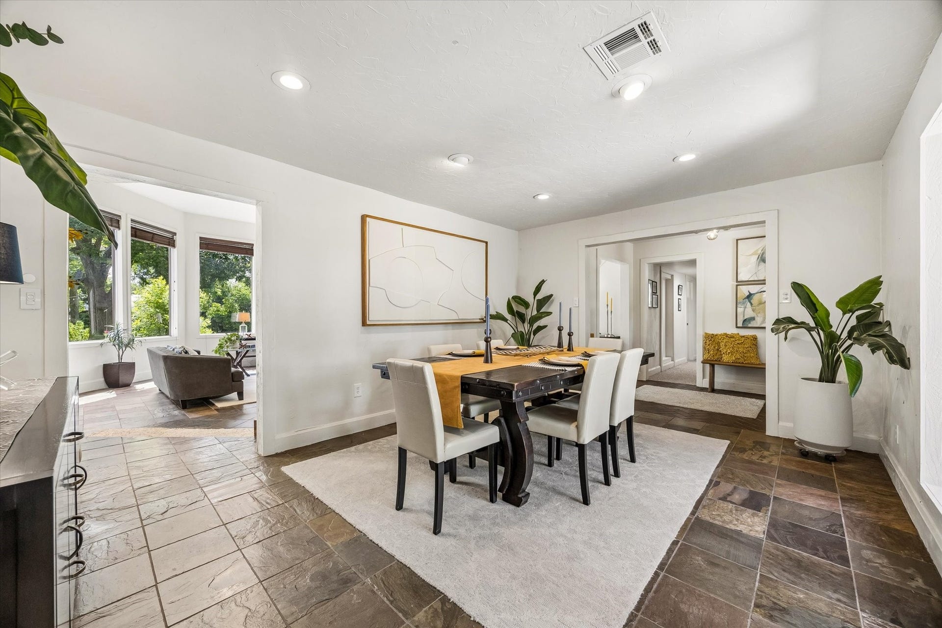 2020 PECAN LAKE DRIVE, Richmond, TX 77406 DINING SPACE FEATURES TILE FLOORING, RECESSED LIGHTING, AND WIDE OPENINGS THAT CONNECT TO ADJACENT LIVING AREAS.