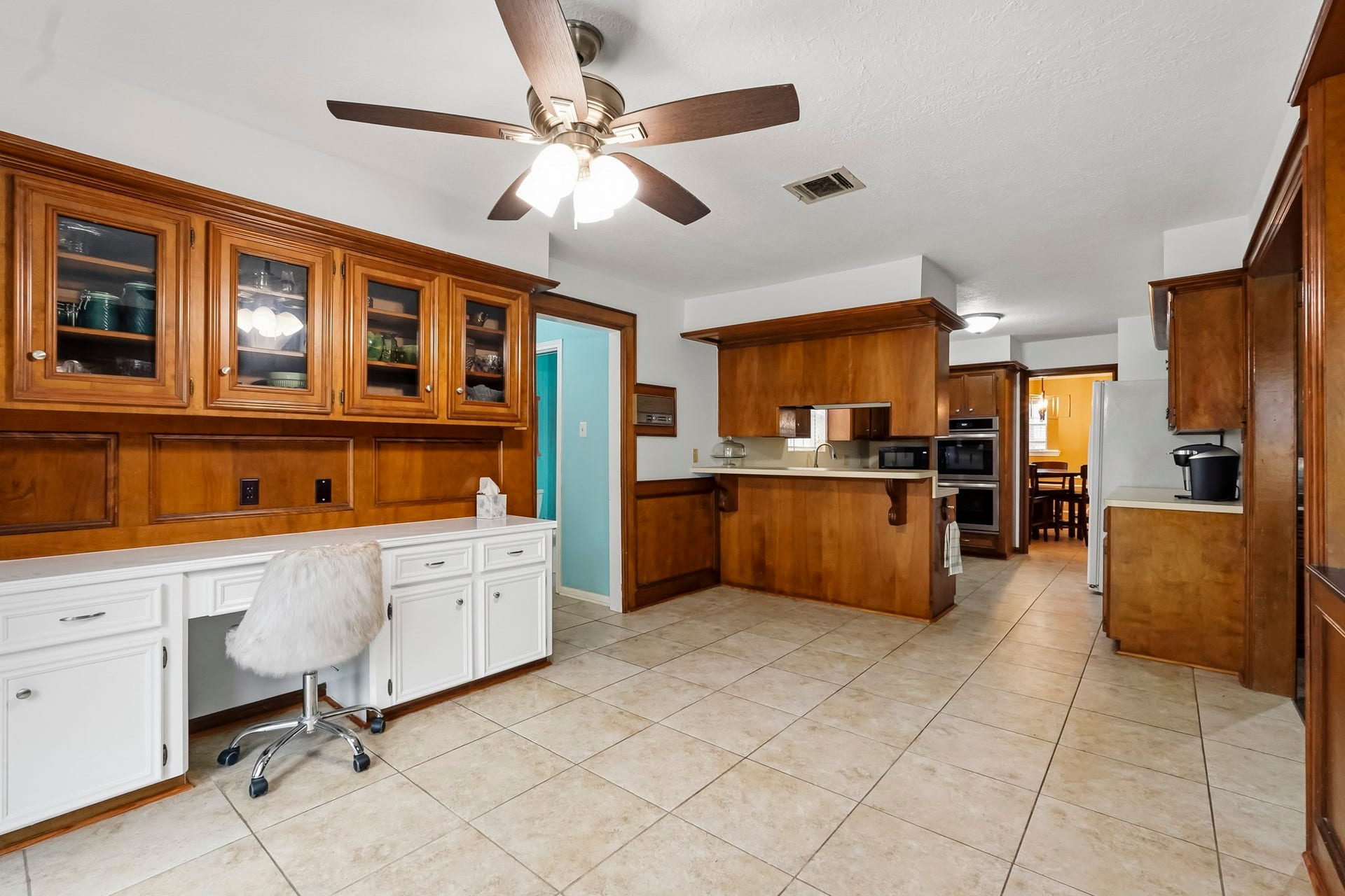 3610 Valley Haven Drive, Houston, TX 77339 Perfect layout for convenience.