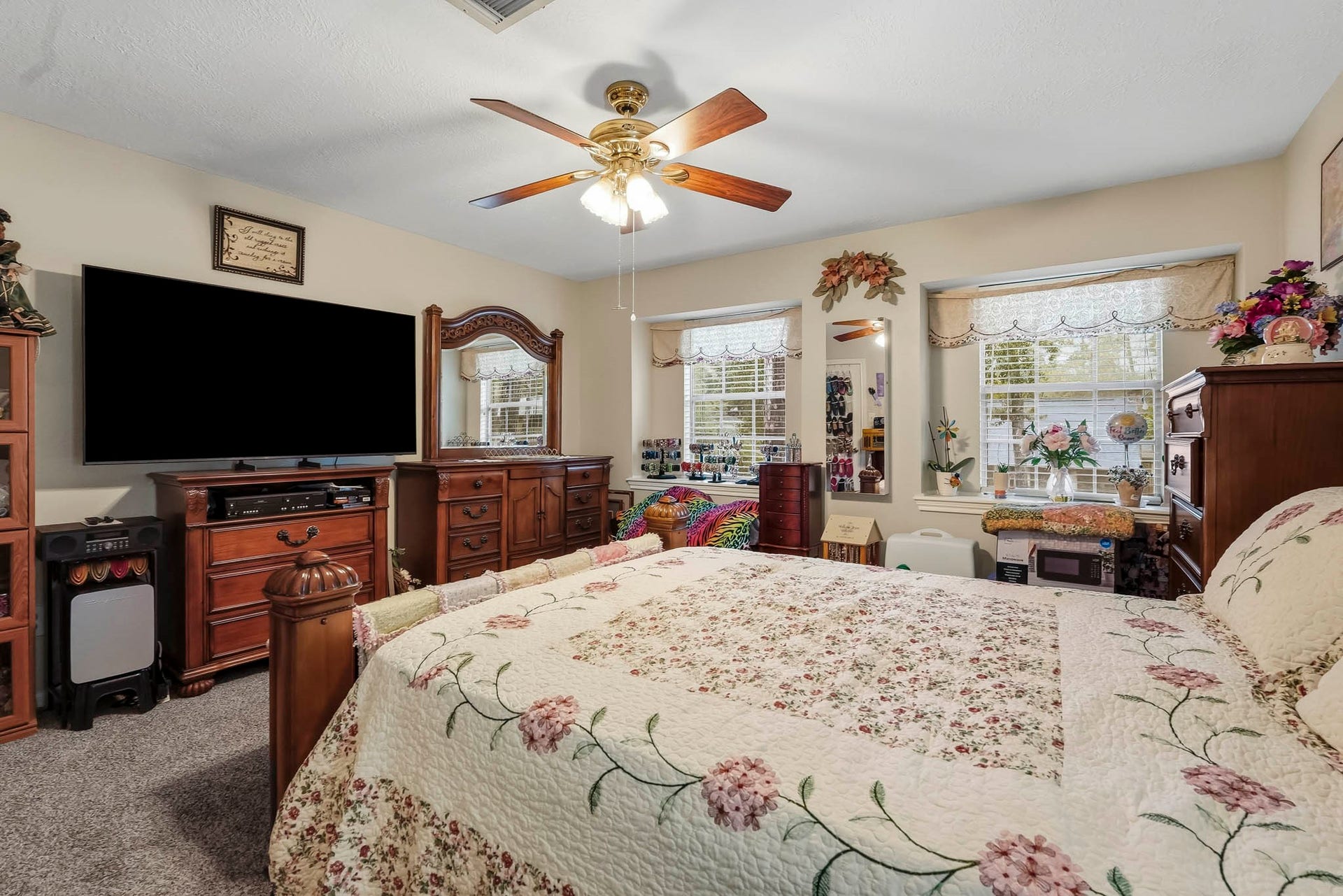 3610 Valley Haven Drive, Houston, TX 77339 Secondary bedroom.