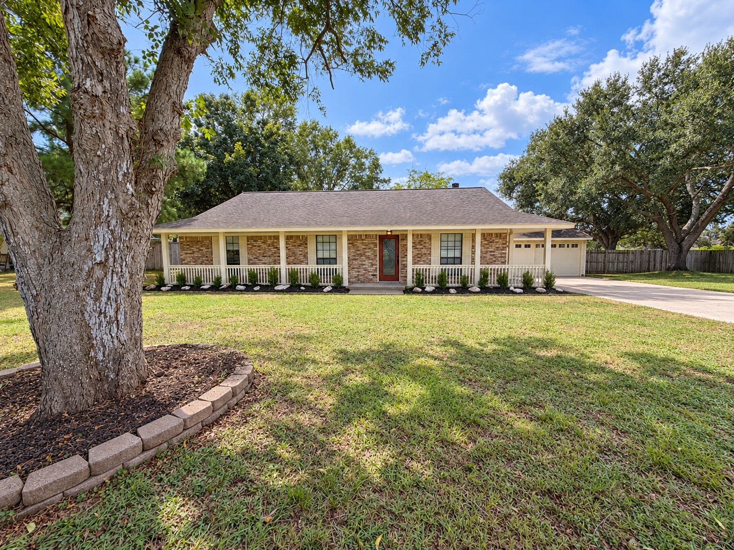 407 Branding Iron Circle, Angleton, TX 77515 407 Branding Iron Circle, Angleton, TX 77515
