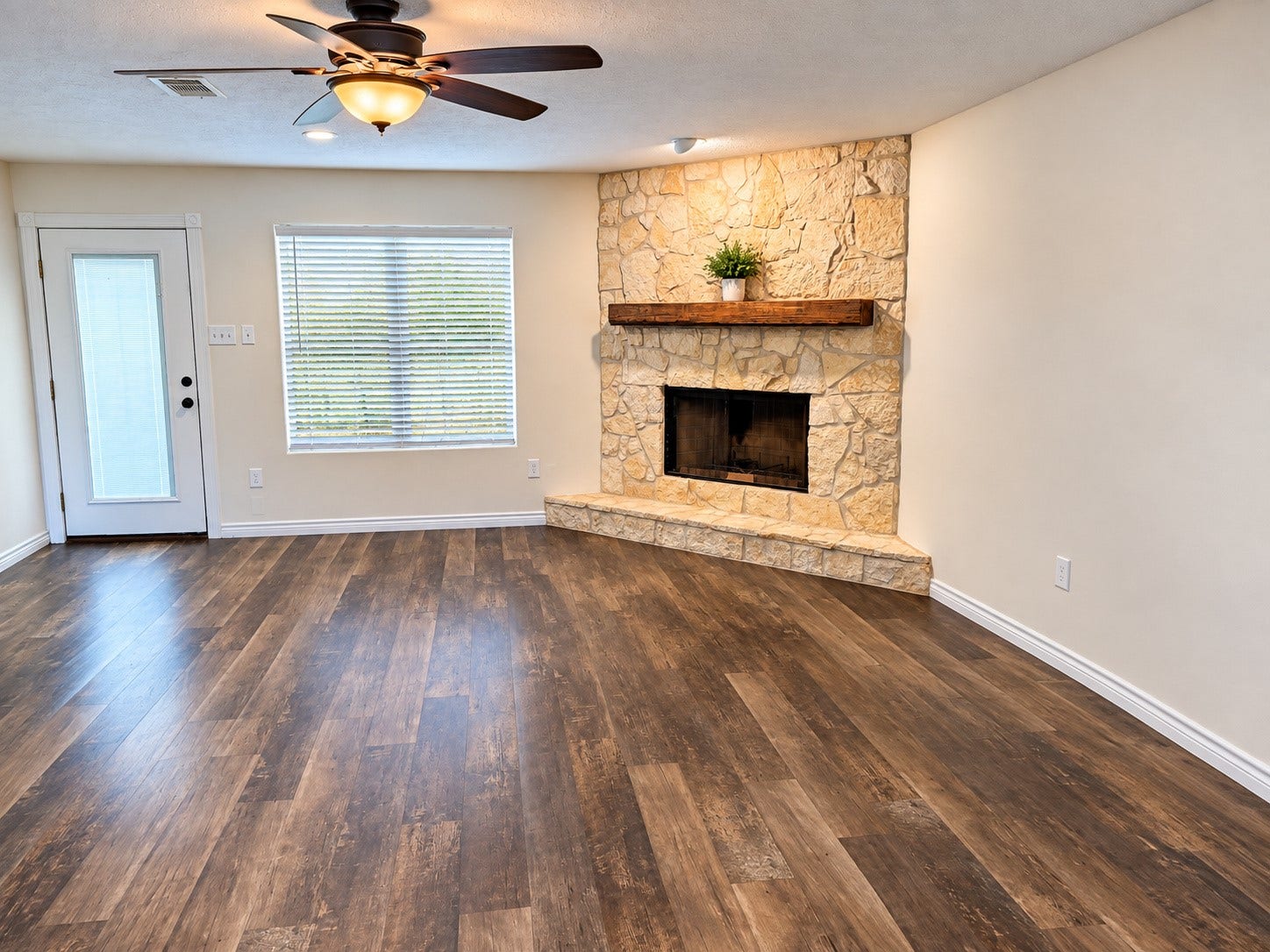 407 Branding Iron Circle, Angleton, TX 77515 407 Branding Iron Circle, Angleton, TX 77515