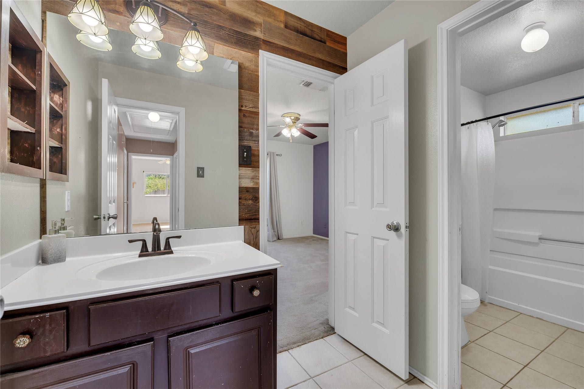 2nd bathroom