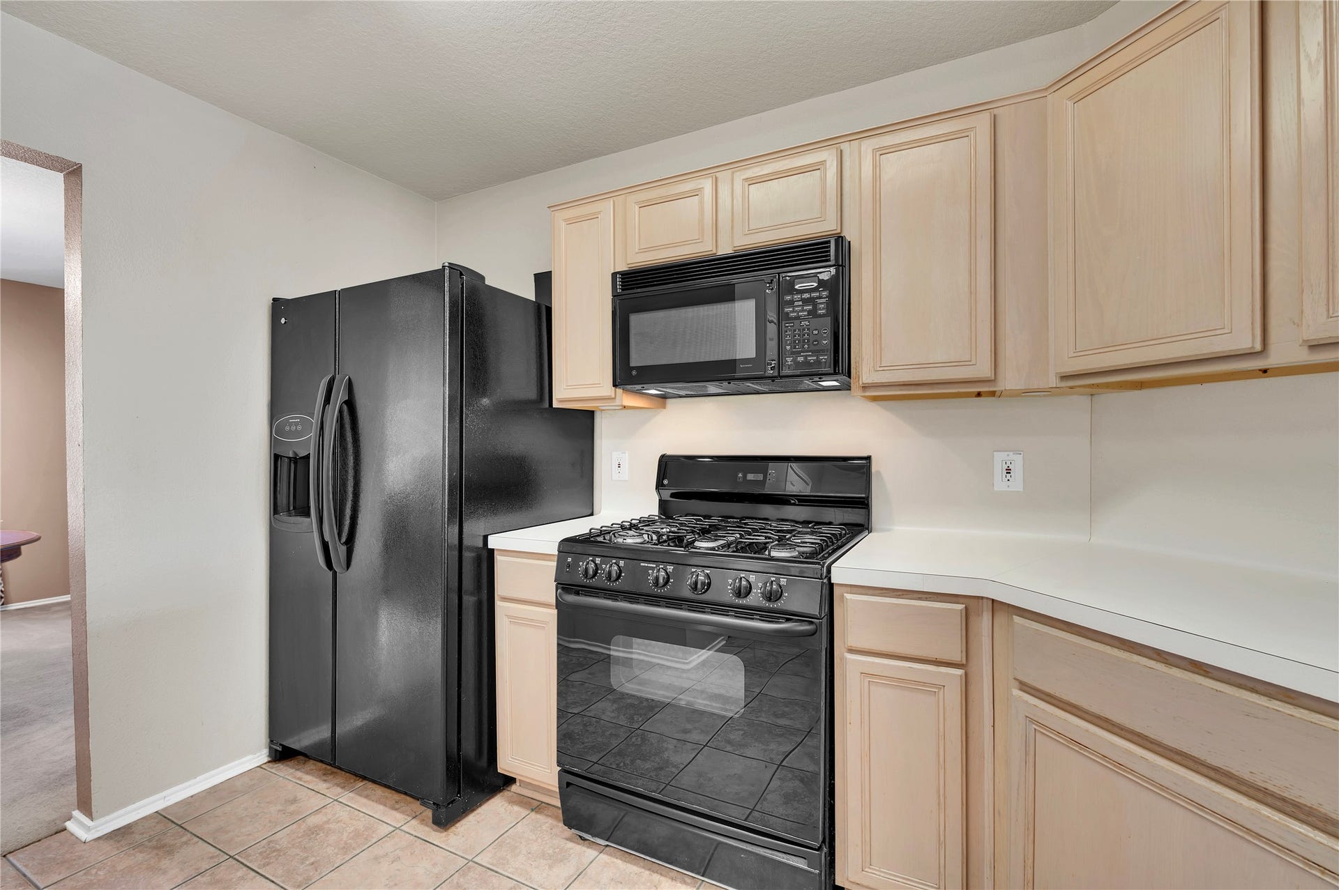 Black appliances included
