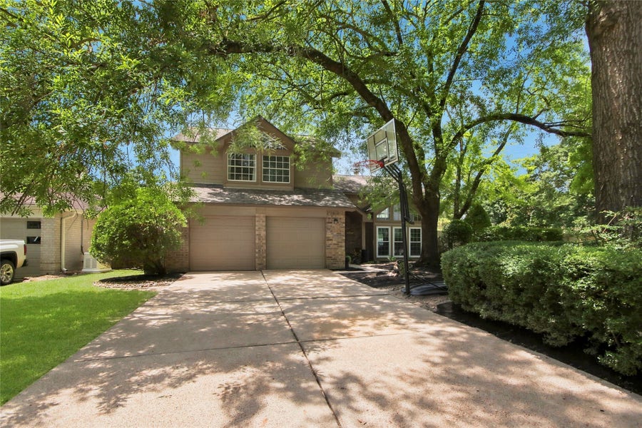 Property photo for 5447 Haven Oaks Drive, Houston, TX