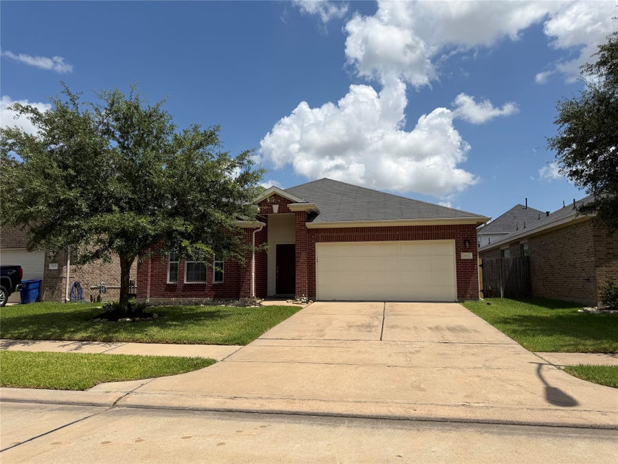 Property photo for 24626 Lakecrest Creek Drive, Katy, TX