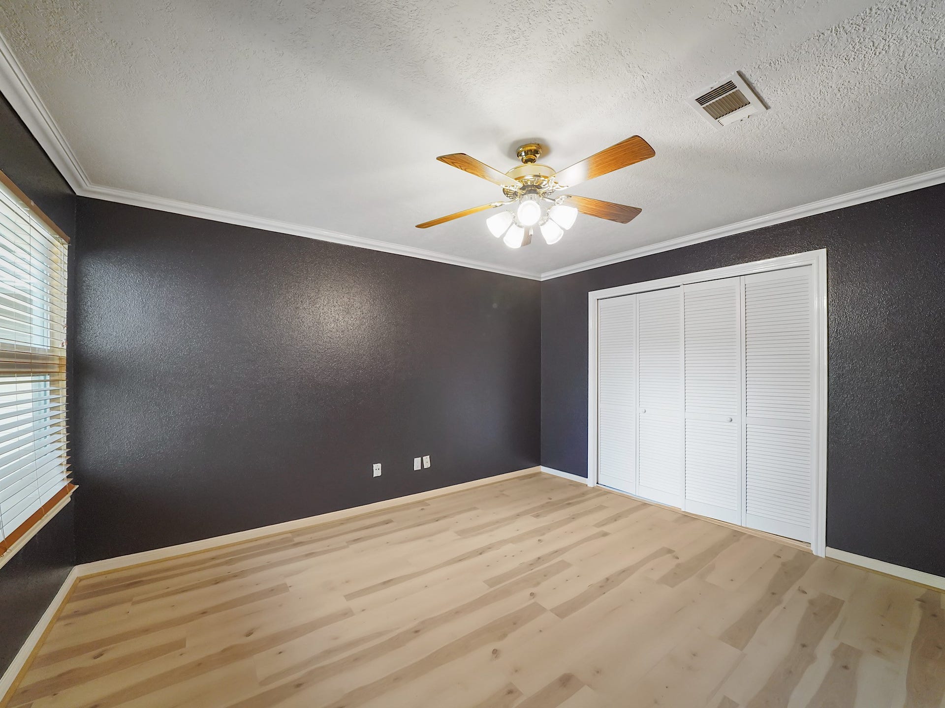 Secondary bedroom 1