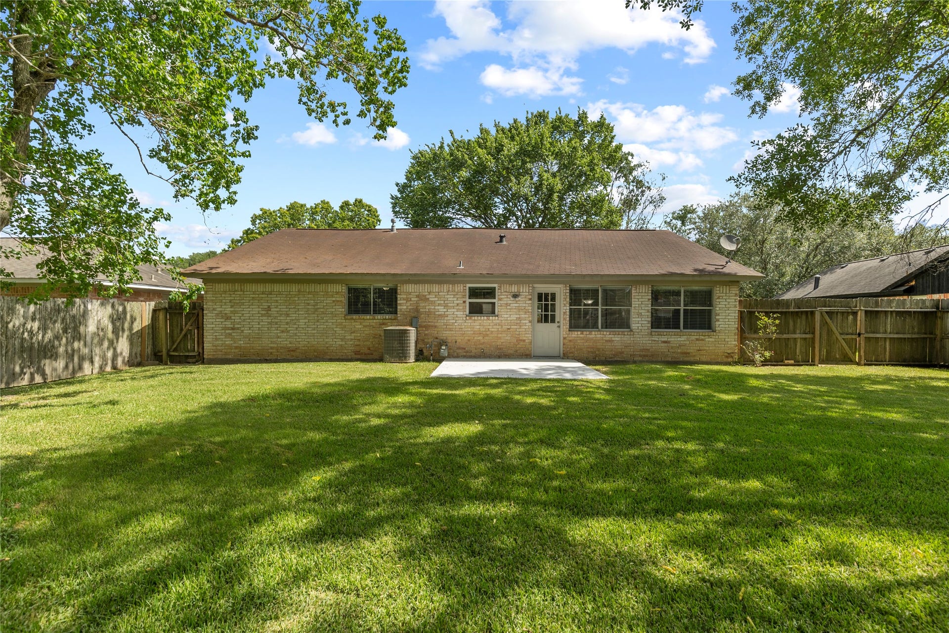 2536 Parkway Avenue, Rosenberg, TX 77471 2536 Parkway Avenue, Rosenberg, TX 77471