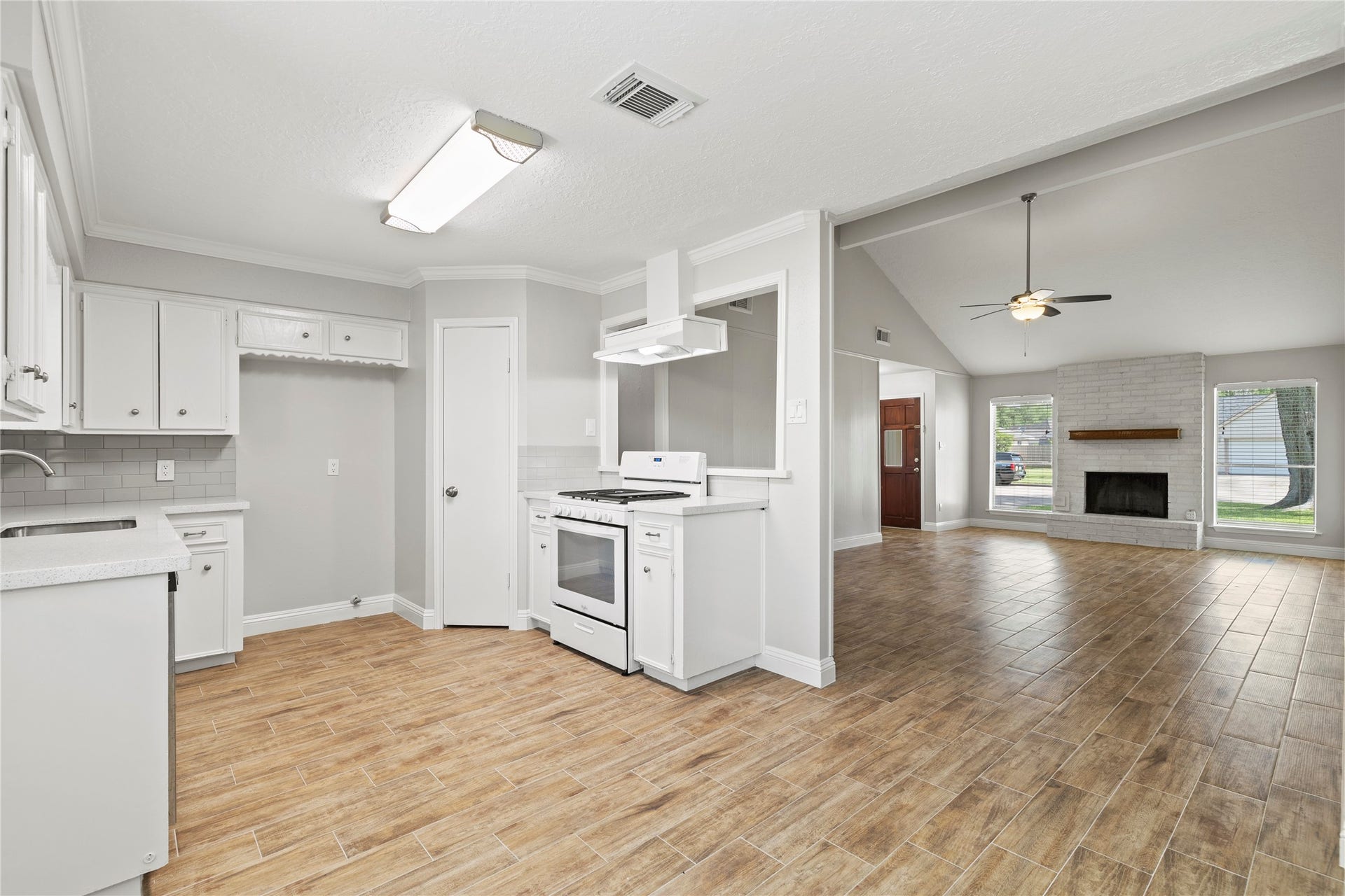 2536 Parkway Avenue, Rosenberg, TX 77471 2536 Parkway Avenue, Rosenberg, TX 77471