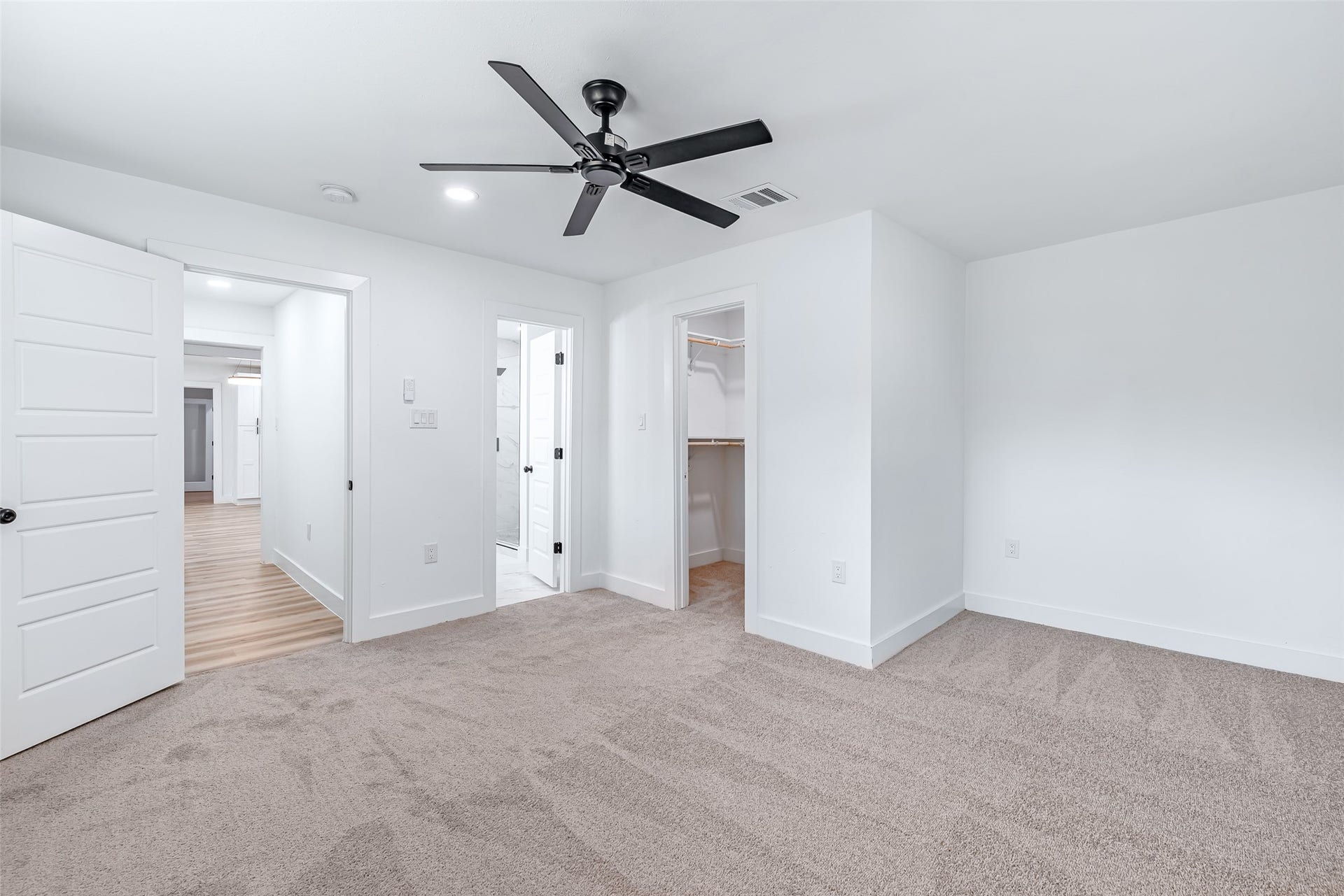 8658 Sonneville Drive, Houston, TX 77080