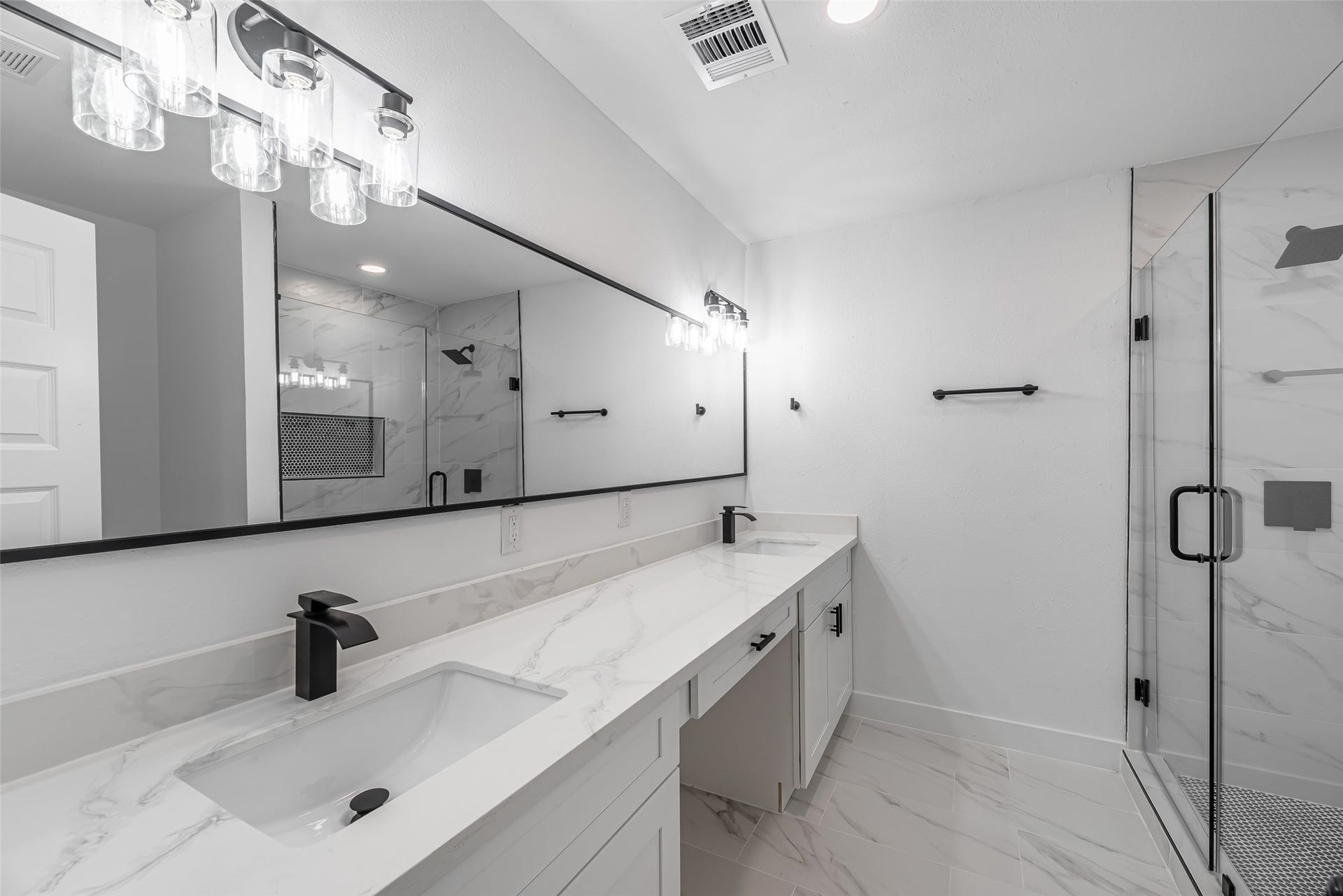 8658 Sonneville Drive, Houston, TX 77080