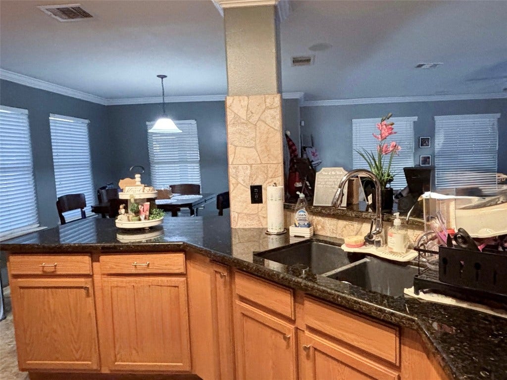 3811 Trent Cove Ln, Pearland, TX 77584 3811 Trent Cove Ln, Pearland, TX 77584