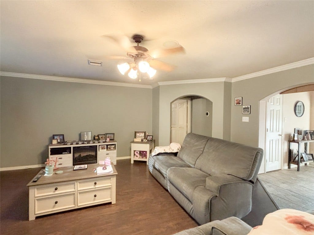 3811 Trent Cove Ln, Pearland, TX 77584 3811 Trent Cove Ln, Pearland, TX 77584