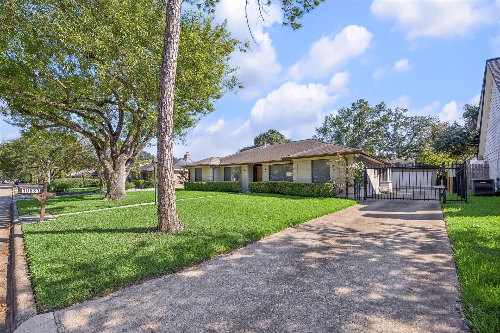 10831 Olympia Drive, Houston, TX 77042 Striking curb appeal is highlighted by a manicured lawn and mature trees. The gated driveway offers privacy and peace of mind. This is an incredible opportunity you do not want to miss!