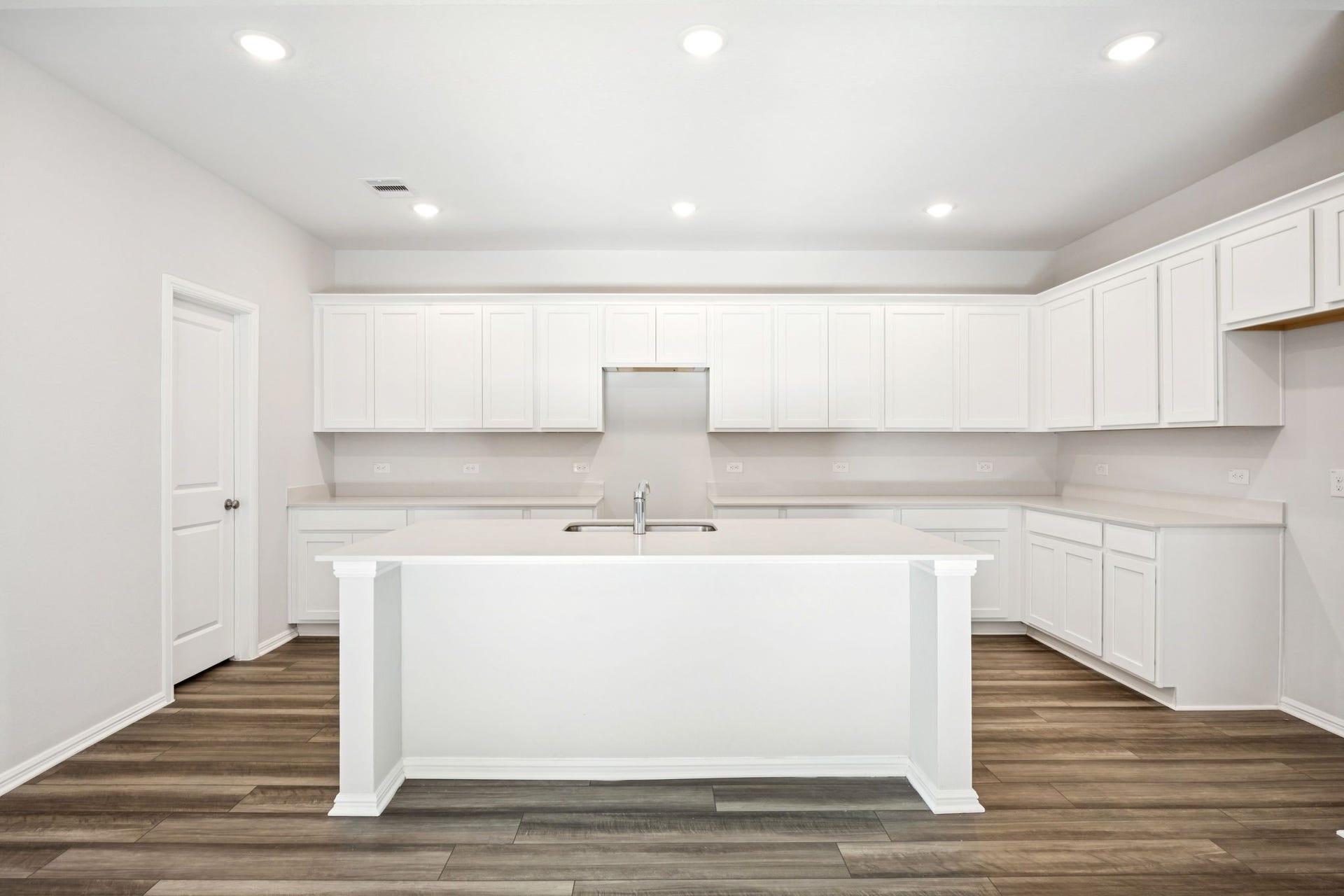 31407 Kingsley Pines Drive, Huffman, TX 77336 31407 Kingsley Pines Drive, Huffman, TX 77336