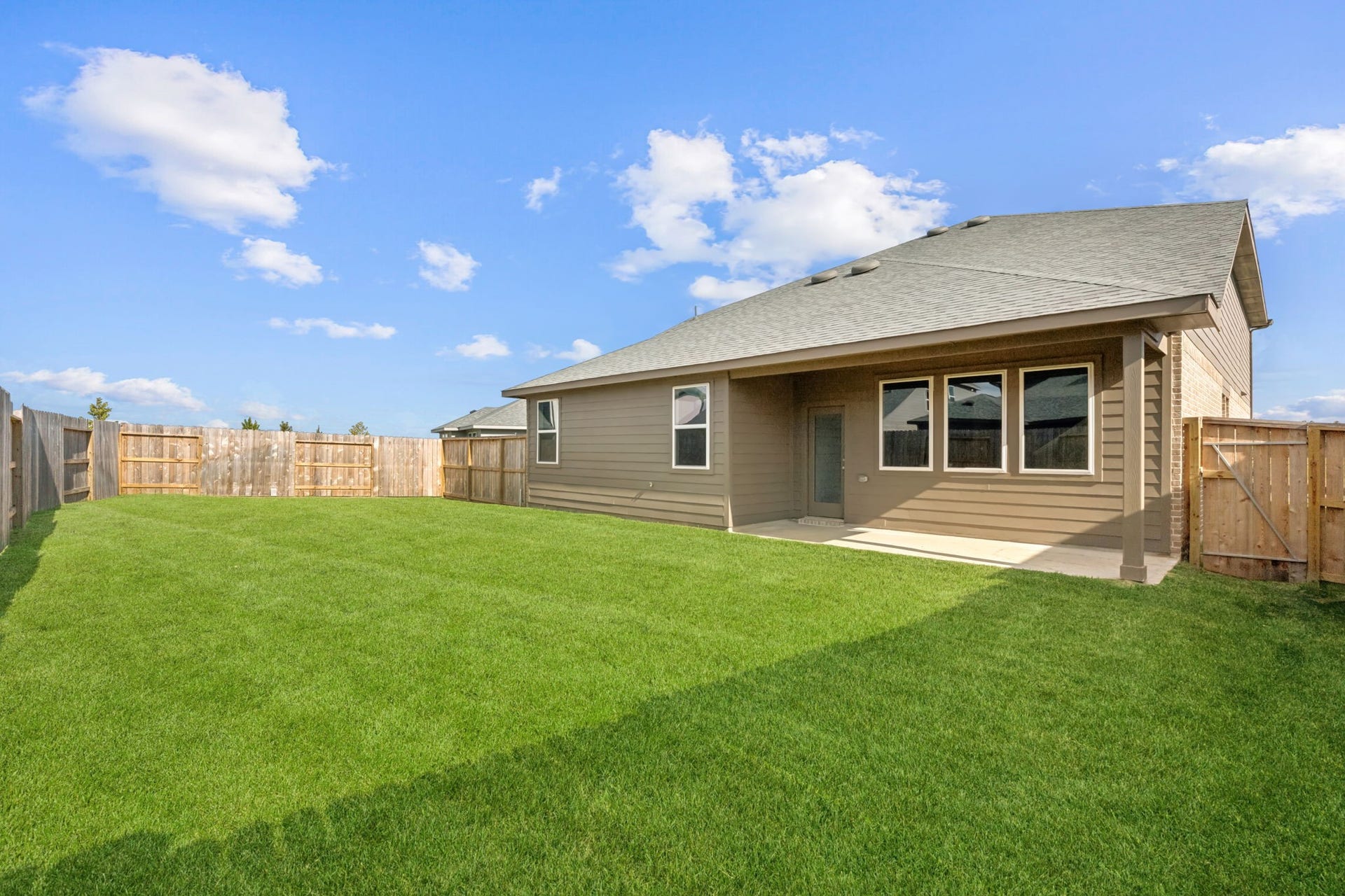 31407 Kingsley Pines Drive, Huffman, TX 77336 31407 Kingsley Pines Drive, Huffman, TX 77336