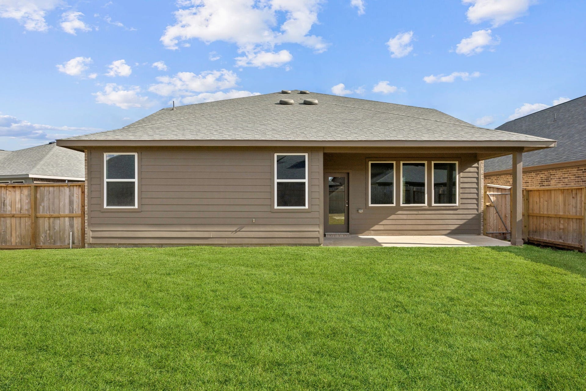 31407 Kingsley Pines Drive, Huffman, TX 77336 31407 Kingsley Pines Drive, Huffman, TX 77336