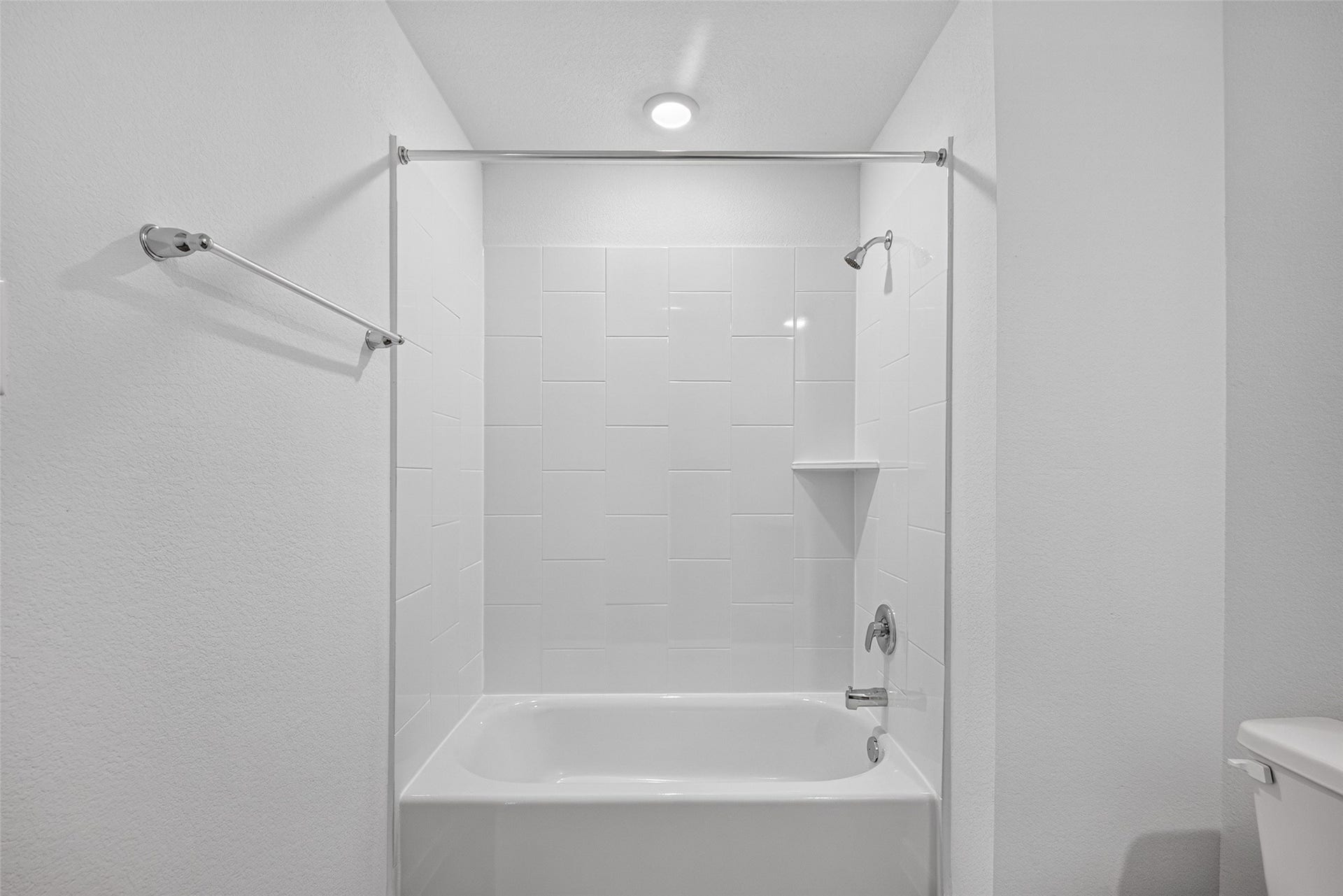 3rd Bathroom (Full)