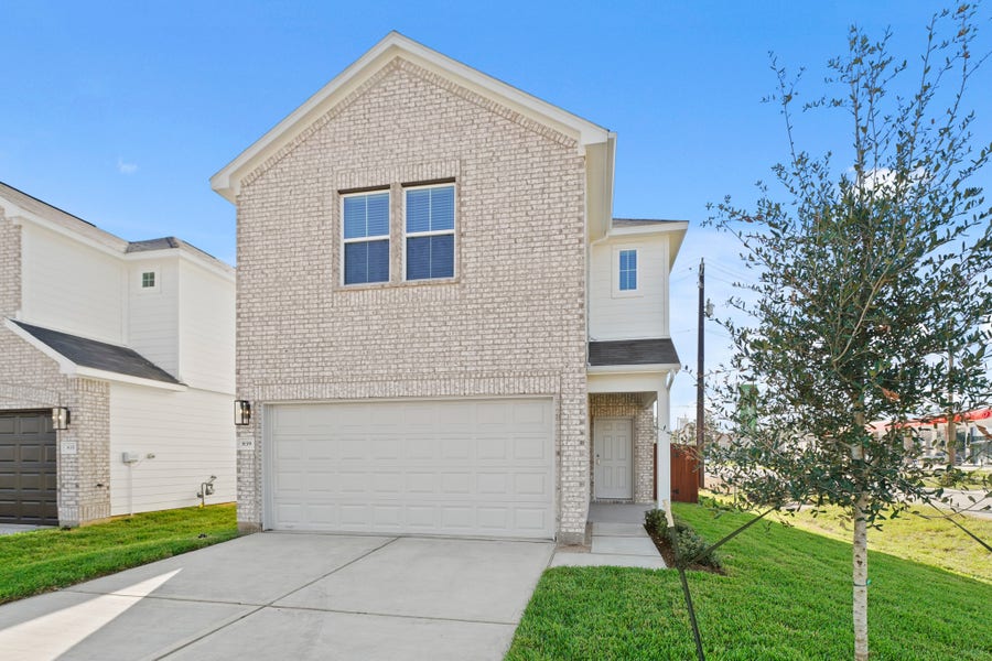 Property photo for 839 RED OAKLAND Drive, Houston, TX