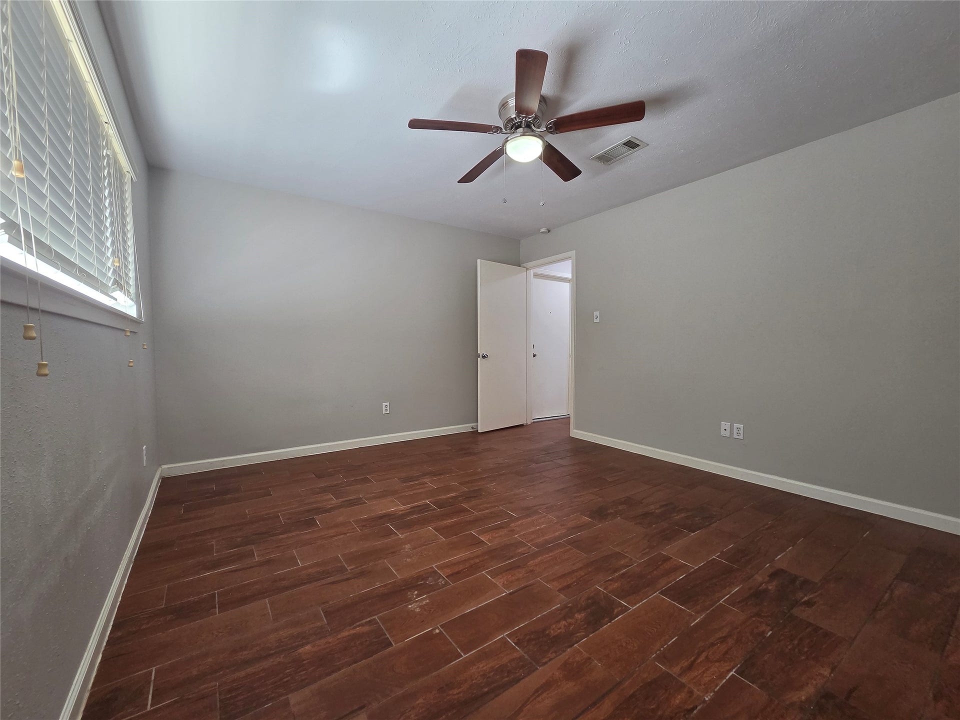 5723 Flax Bourton Street, Humble, TX 77346 5723 Flax Bourton Street, Humble, TX 77346