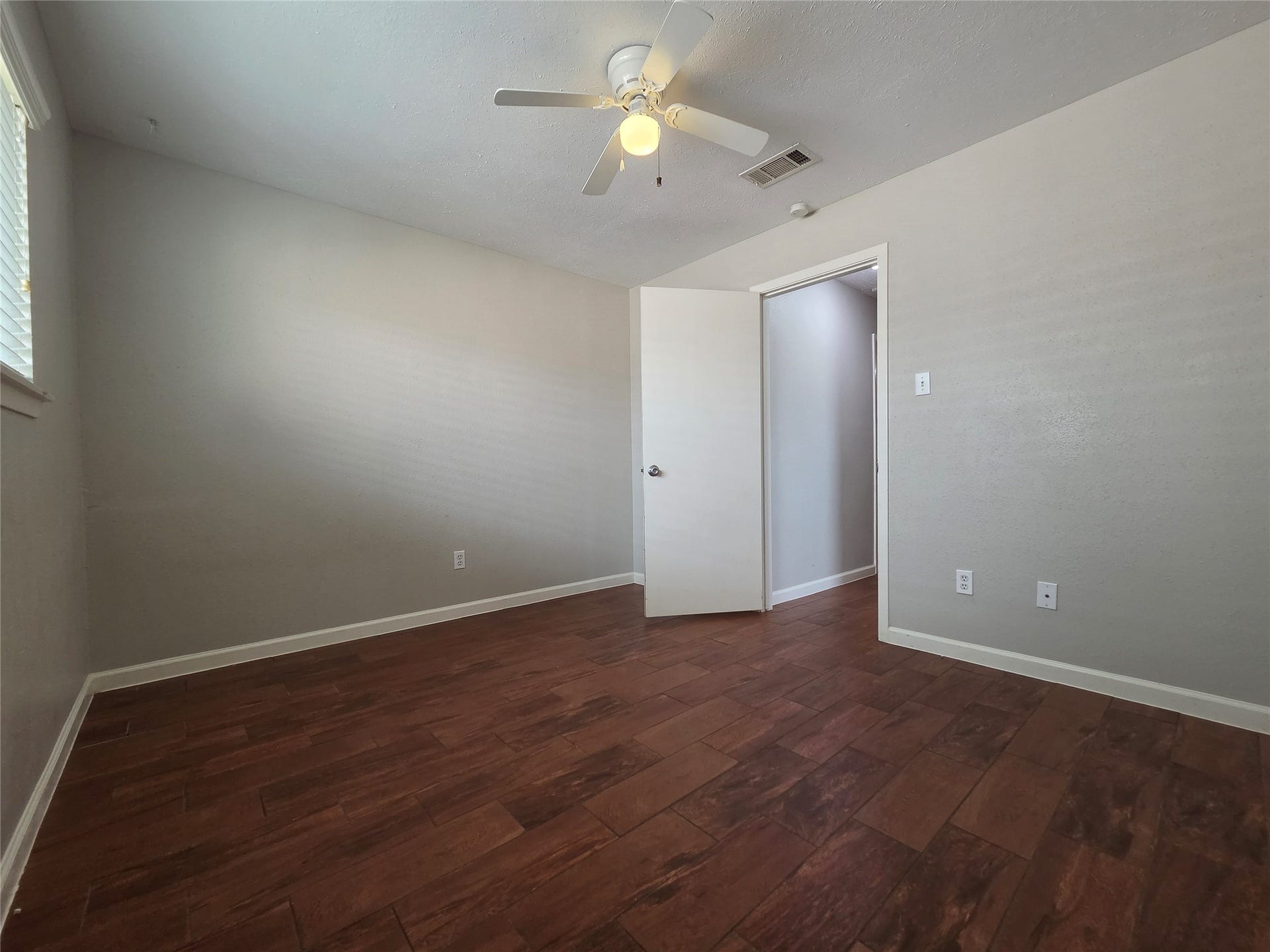 5723 Flax Bourton Street, Humble, TX 77346 5723 Flax Bourton Street, Humble, TX 77346