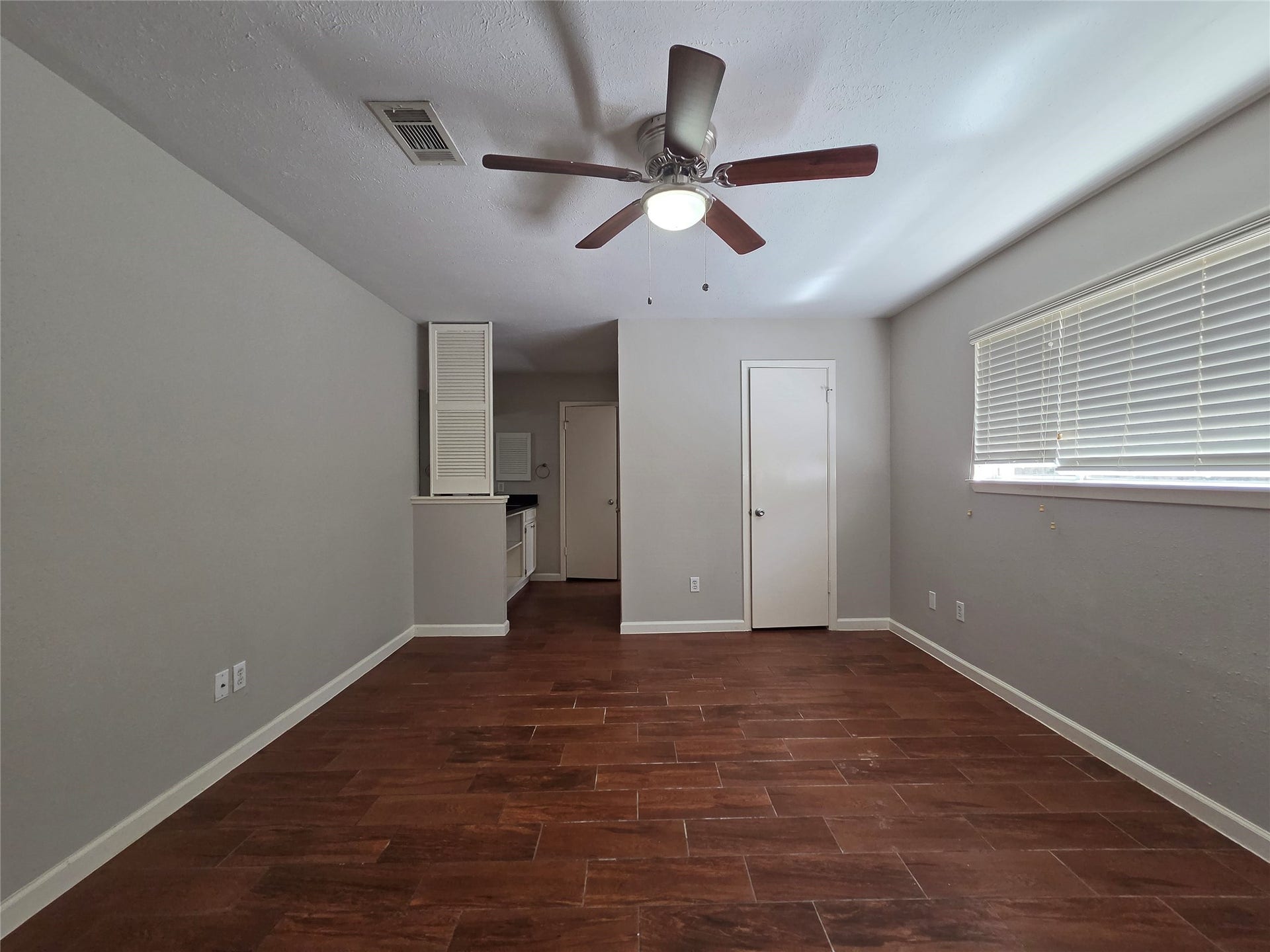 5723 Flax Bourton Street, Humble, TX 77346 5723 Flax Bourton Street, Humble, TX 77346