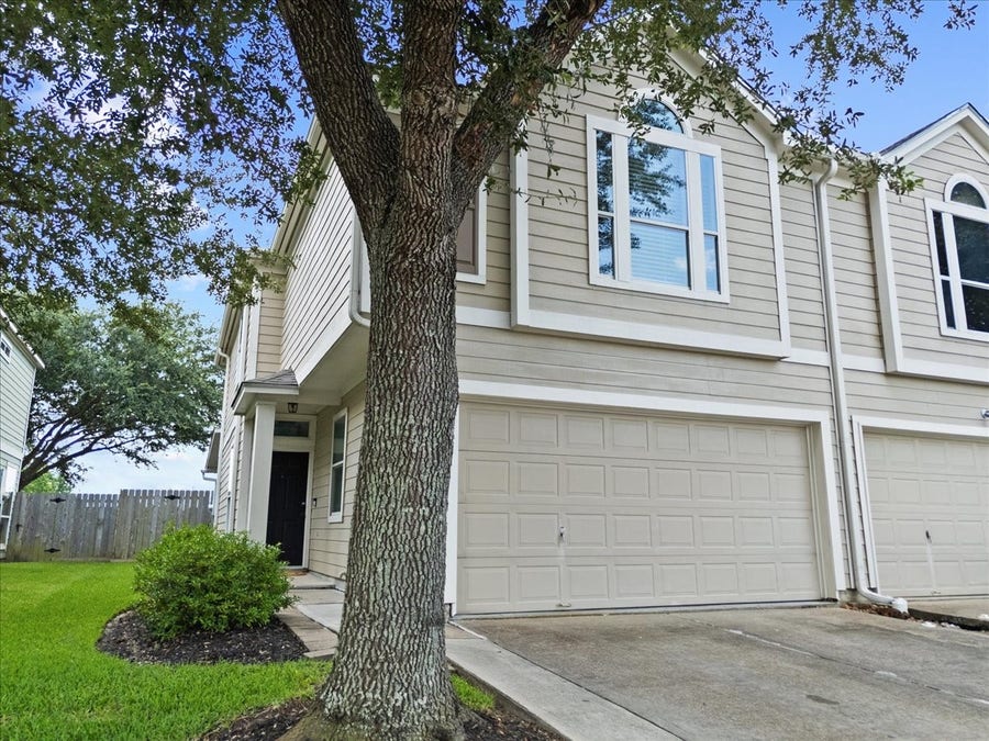 Property photo for 838 San Jacinto Circle, Baytown, TX