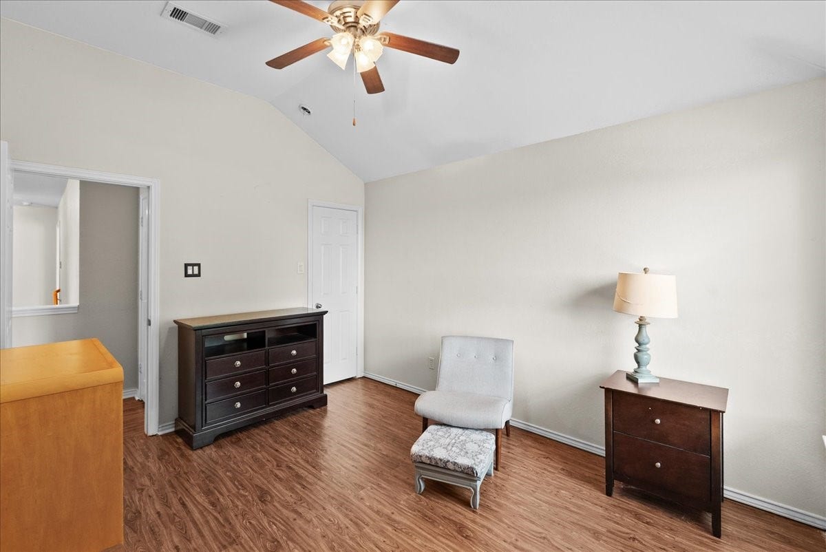 838 San Jacinto Circle, Baytown, TX 77521 838 San Jacinto Circle, Baytown, TX 77521