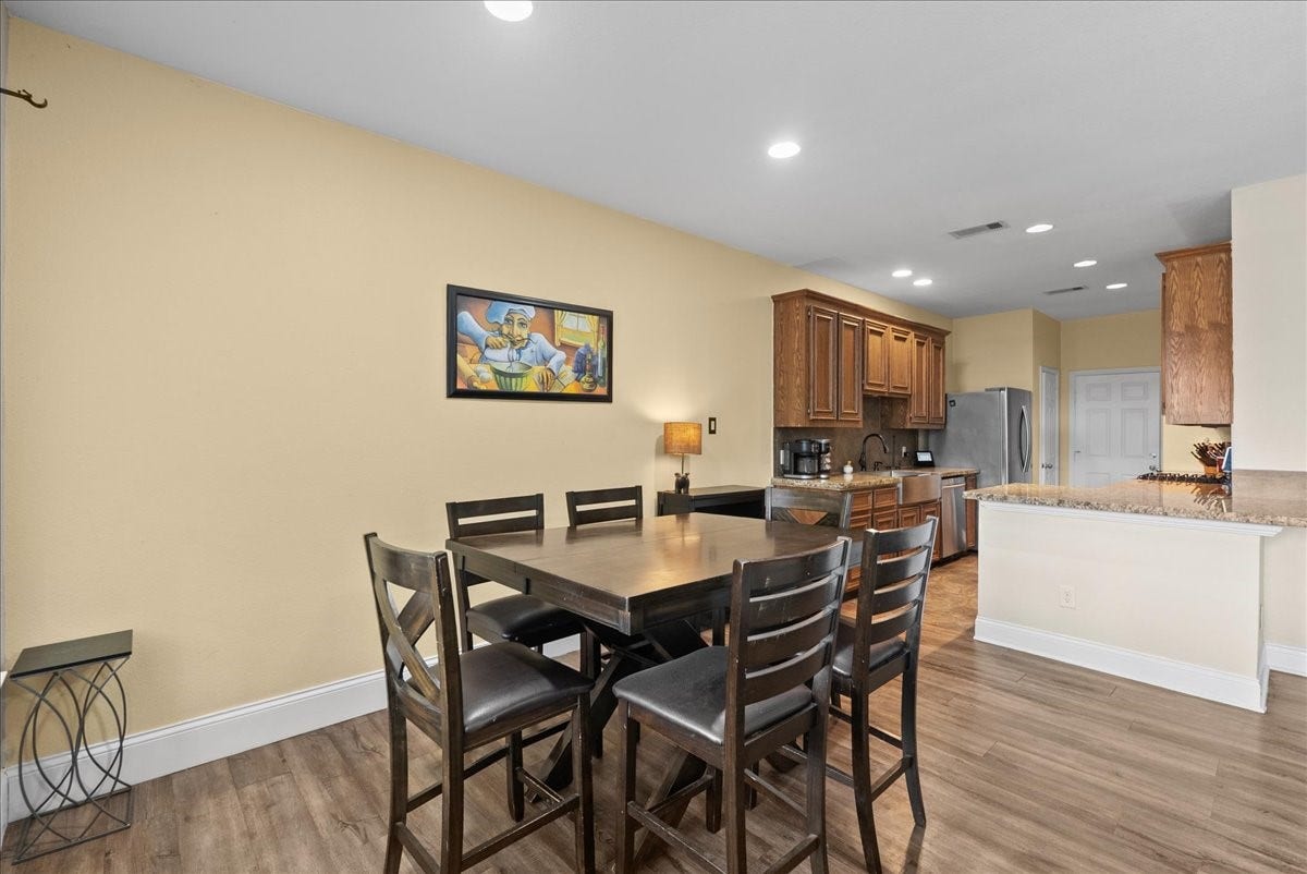 838 San Jacinto Circle, Baytown, TX 77521 838 San Jacinto Circle, Baytown, TX 77521