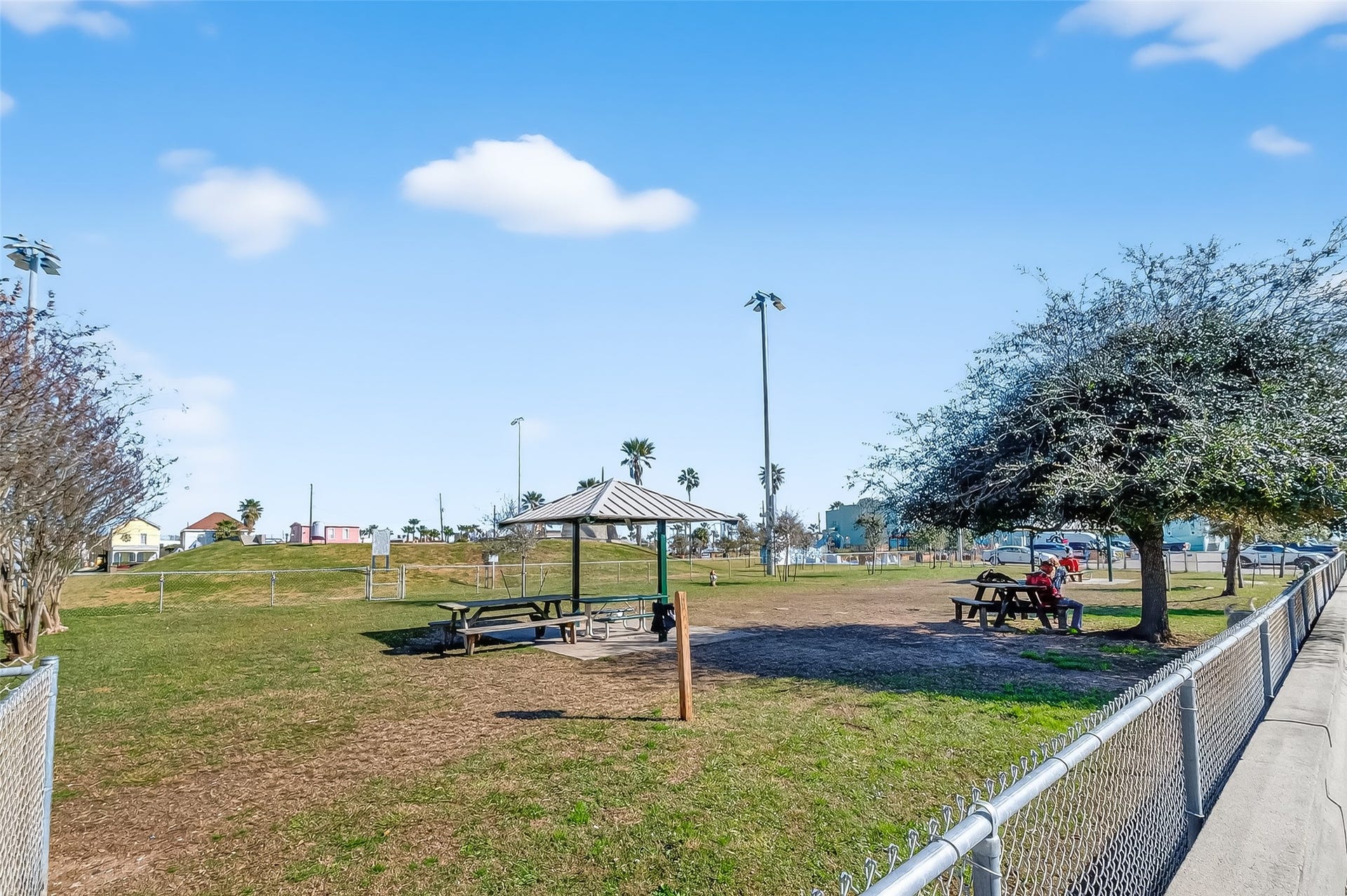 2015 28TH ST, Galveston, TX 77550 2015 28TH ST, Galveston, TX 77550
