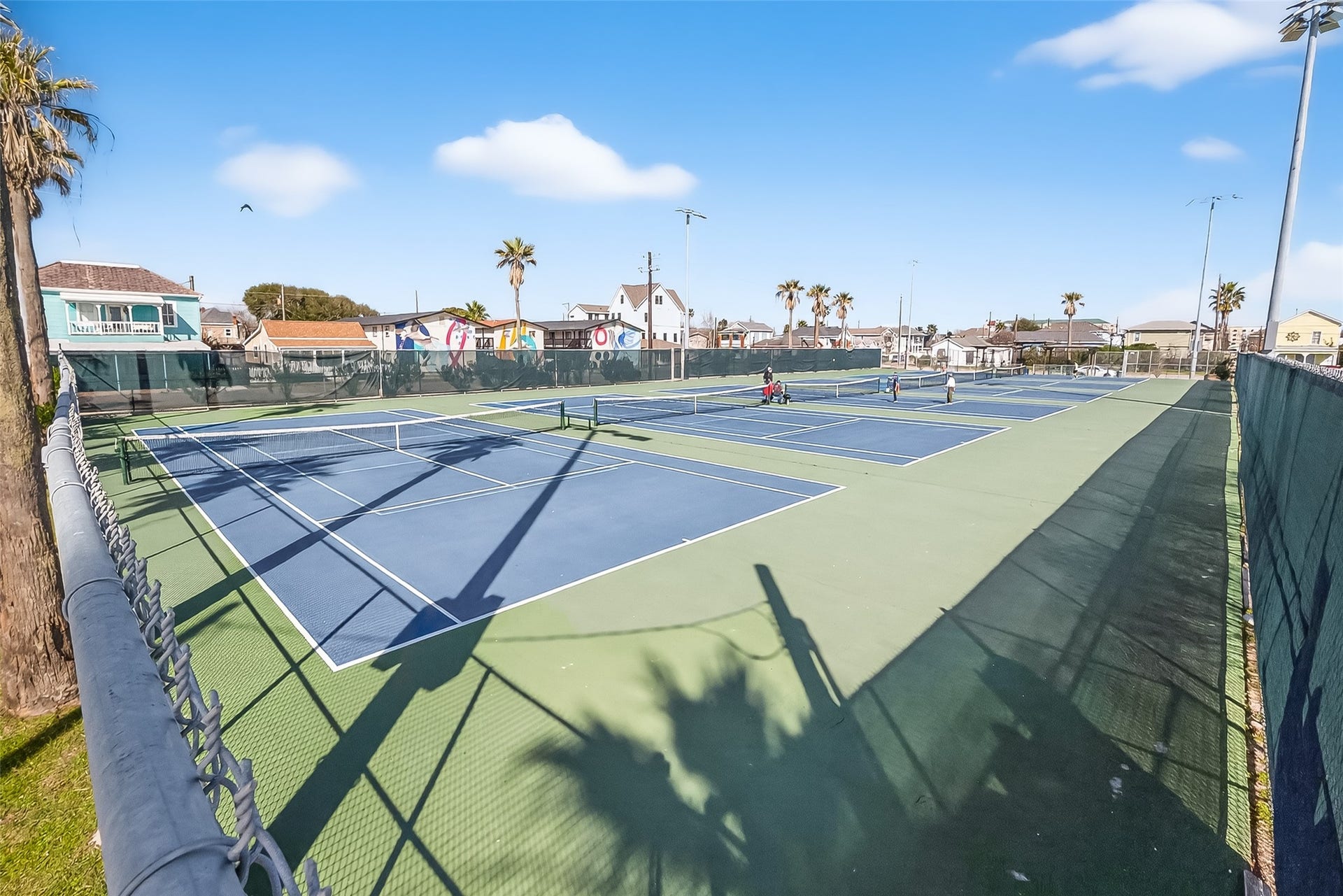 2015 28TH ST, Galveston, TX 77550 2015 28TH ST, Galveston, TX 77550
