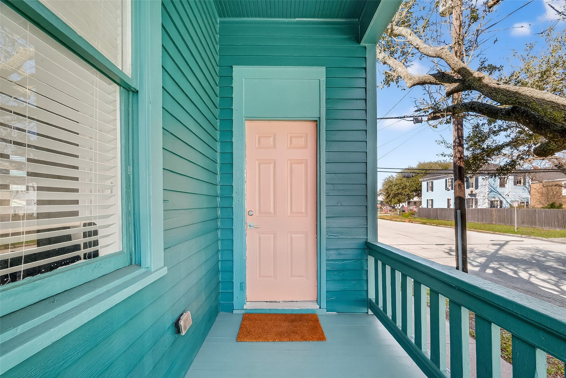 2015 28TH ST, Galveston, TX 77550 2015 28TH ST, Galveston, TX 77550