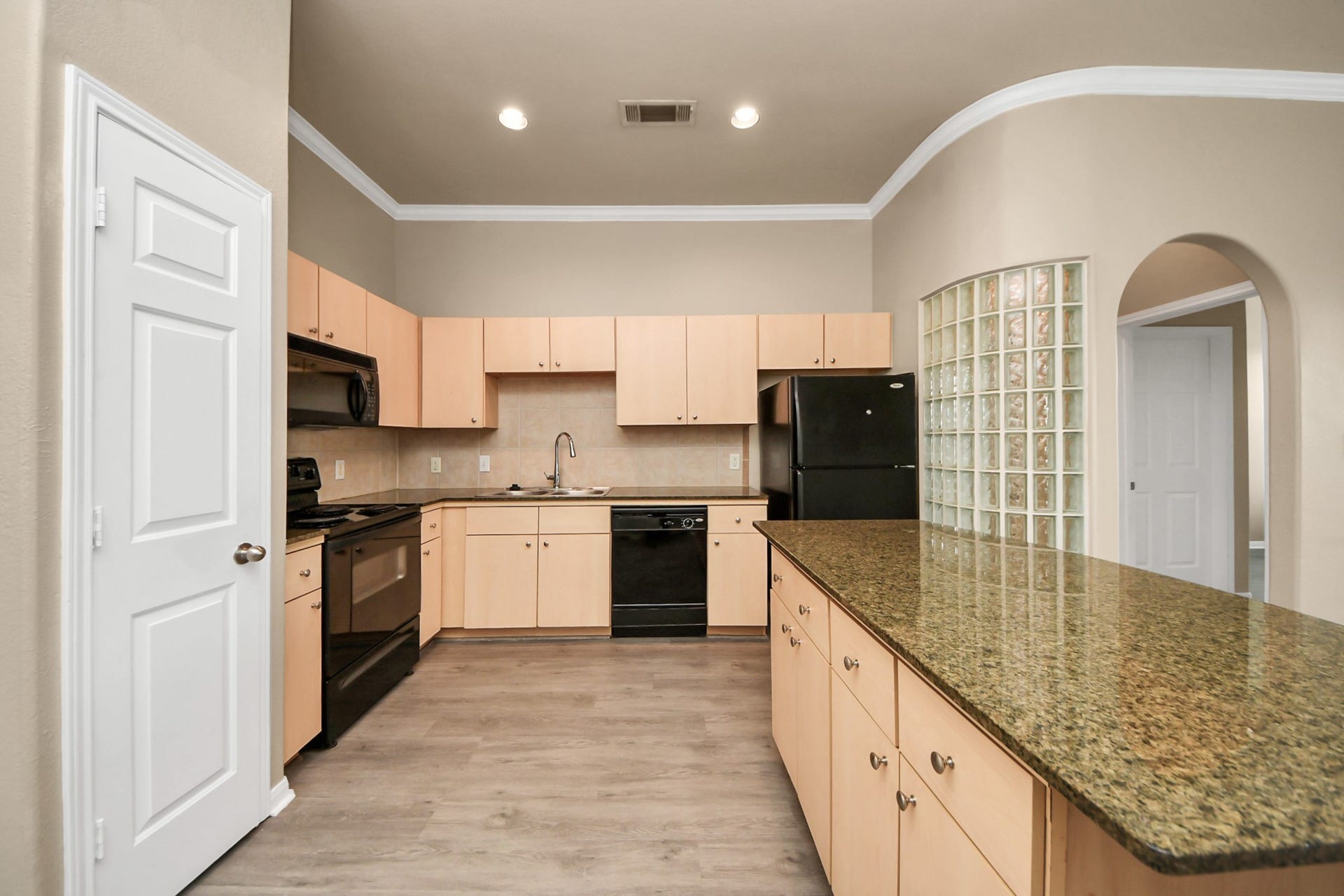 1441 East Street, #312, Houston, TX 77007 1441 East Street, #312, Houston, TX 77007