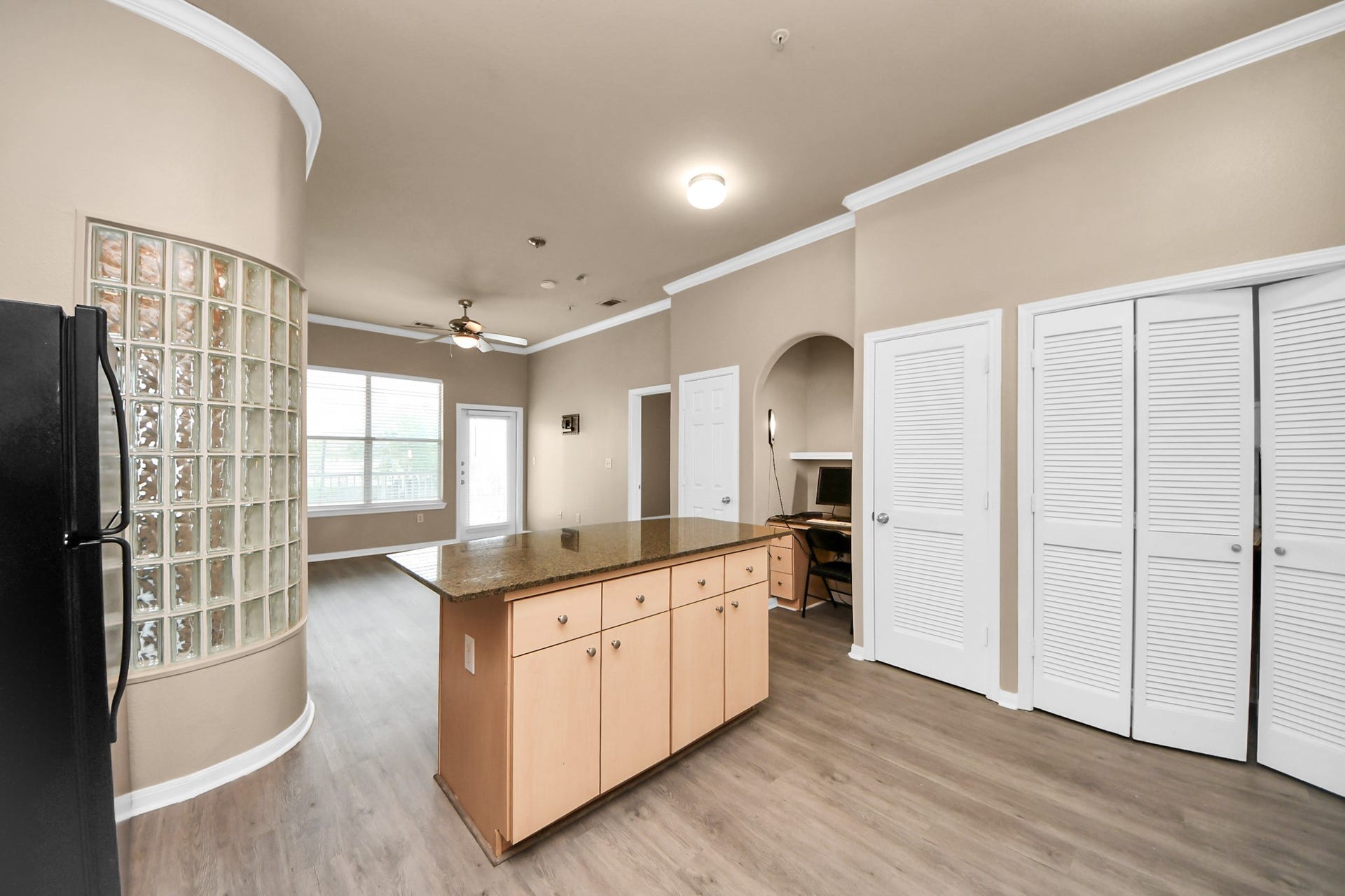 1441 East Street, #312, Houston, TX 77007 1441 East Street, #312, Houston, TX 77007