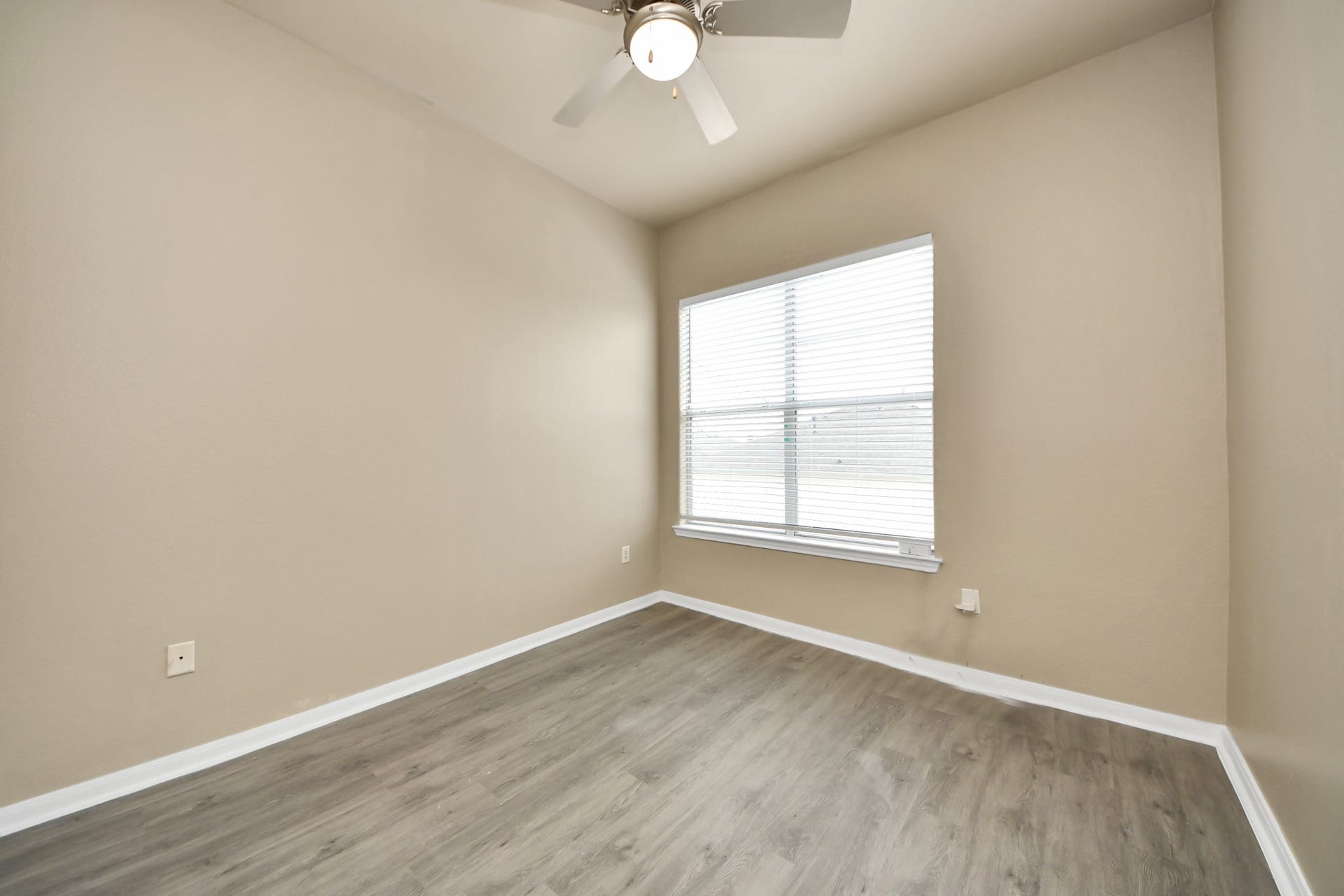 1441 East Street, #312, Houston, TX 77007 1441 East Street, #312, Houston, TX 77007