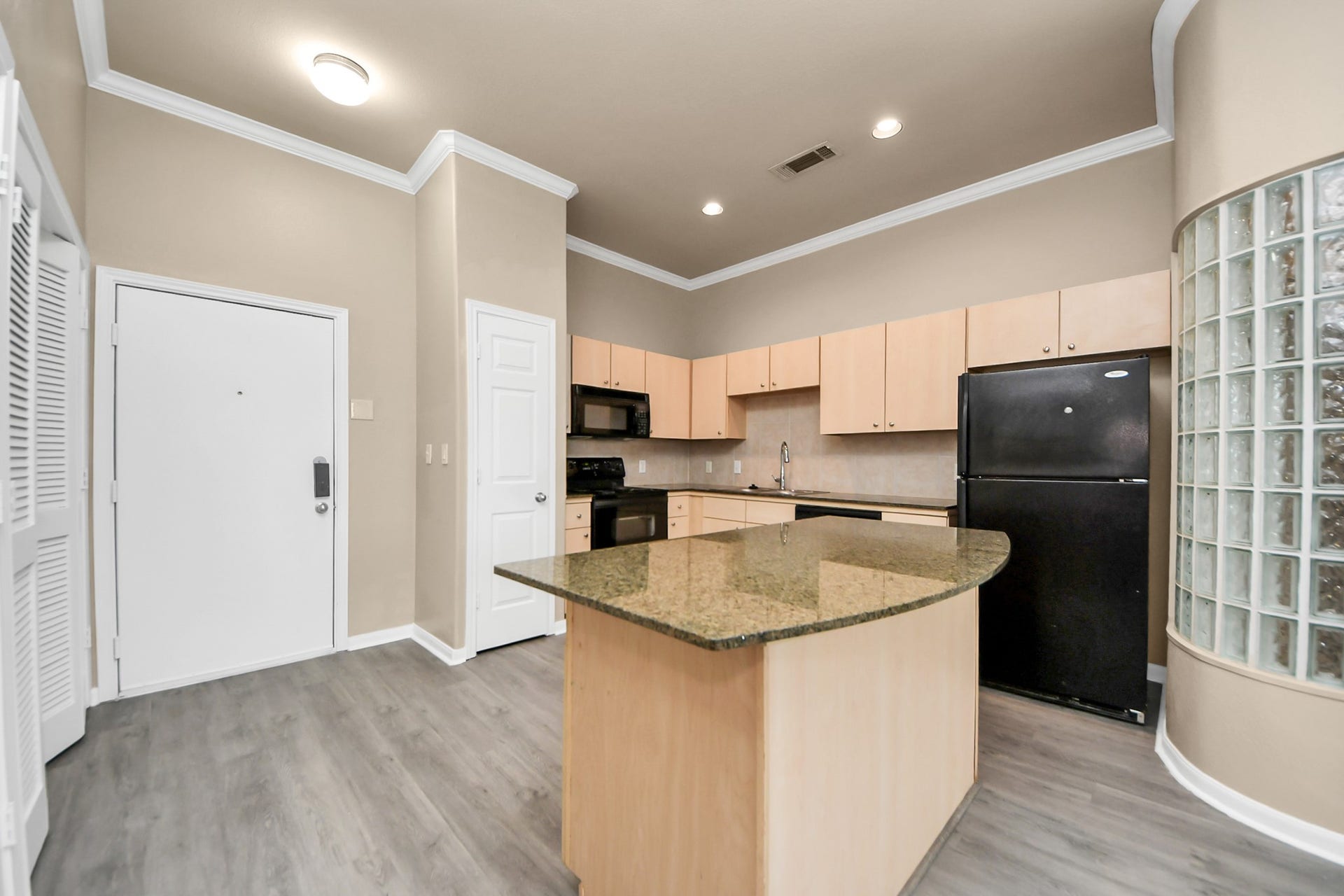 1441 East Street, #312, Houston, TX 77007 1441 East Street, #312, Houston, TX 77007