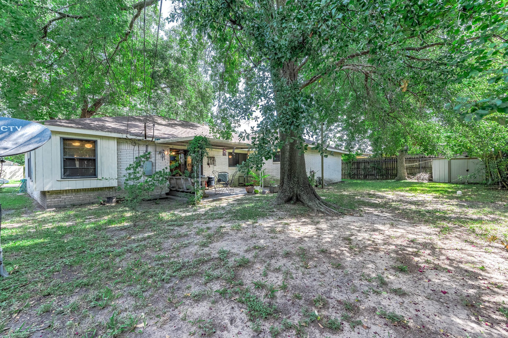 2308 Florence Avenue, Pasadena, TX 77502 Covered back patio provides a great space for outdoor relaxation.
