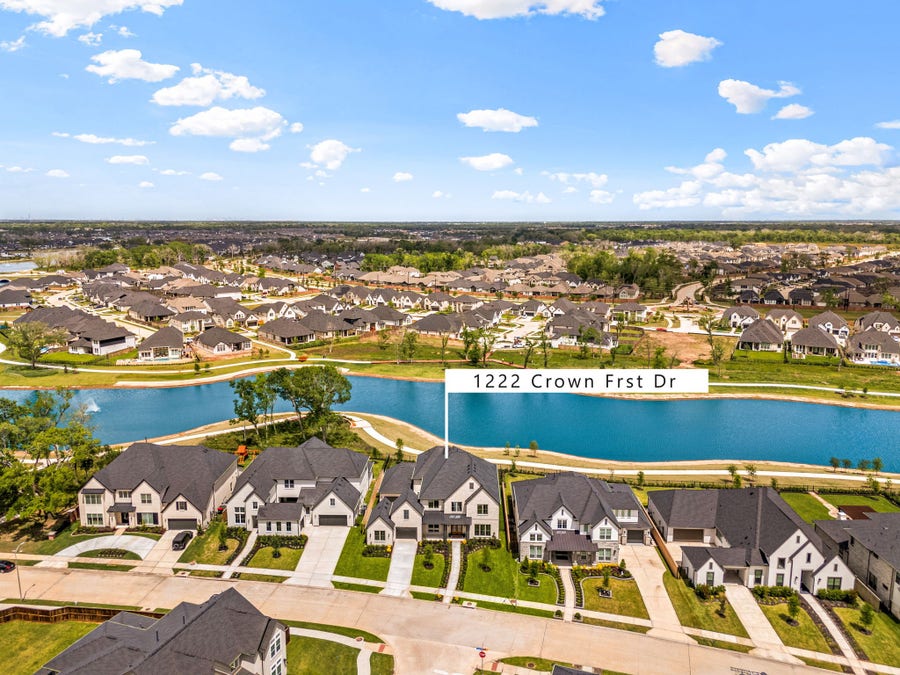 Property photo for 1222 Crown Forest Drive, Missouri City, TX