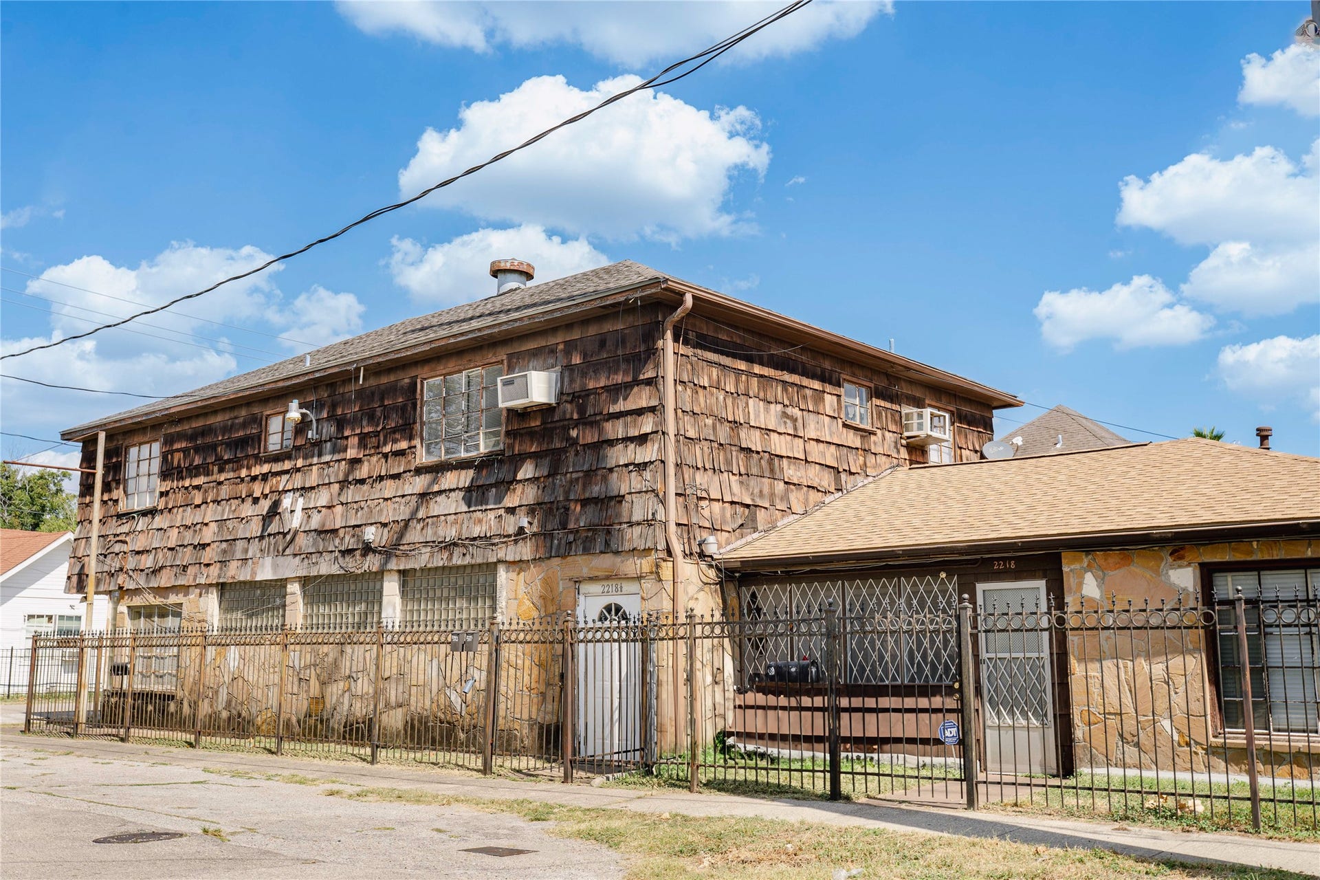 1414 Campbell Street, #1-7, Houston, TX 77009 1414 Campbell Street, #1-7, Houston, TX 77009