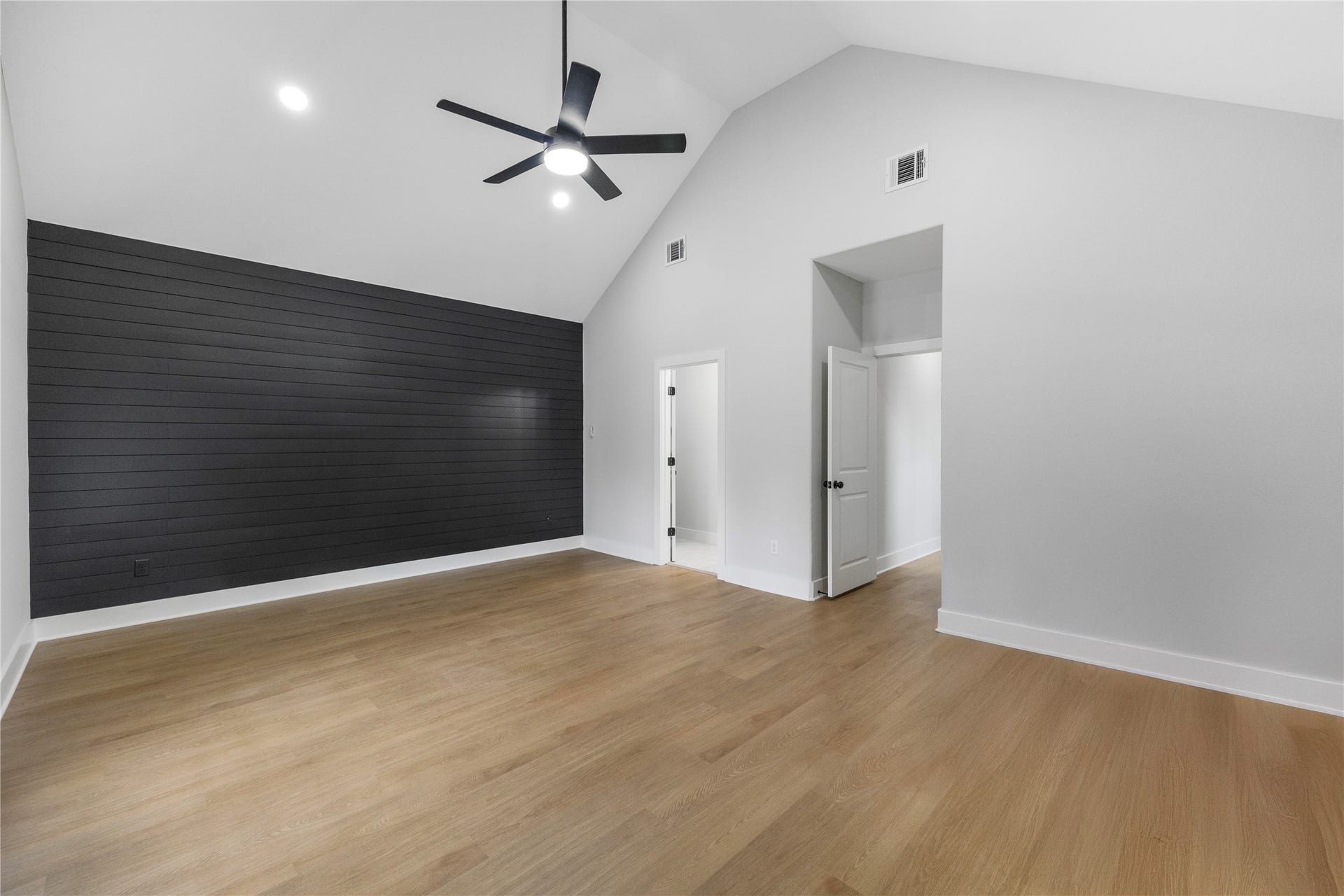 823 Enterprise Street, Houston, TX 77088