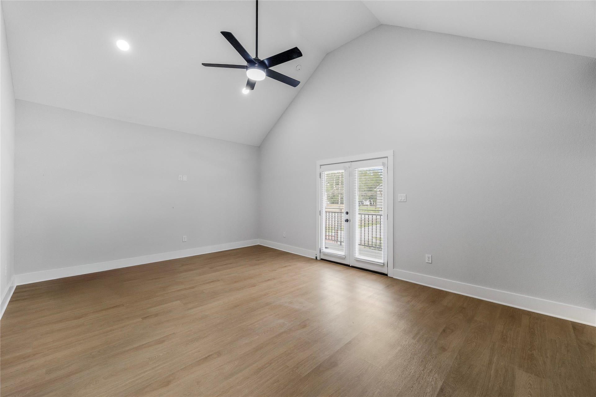 823 Enterprise Street, Houston, TX 77088