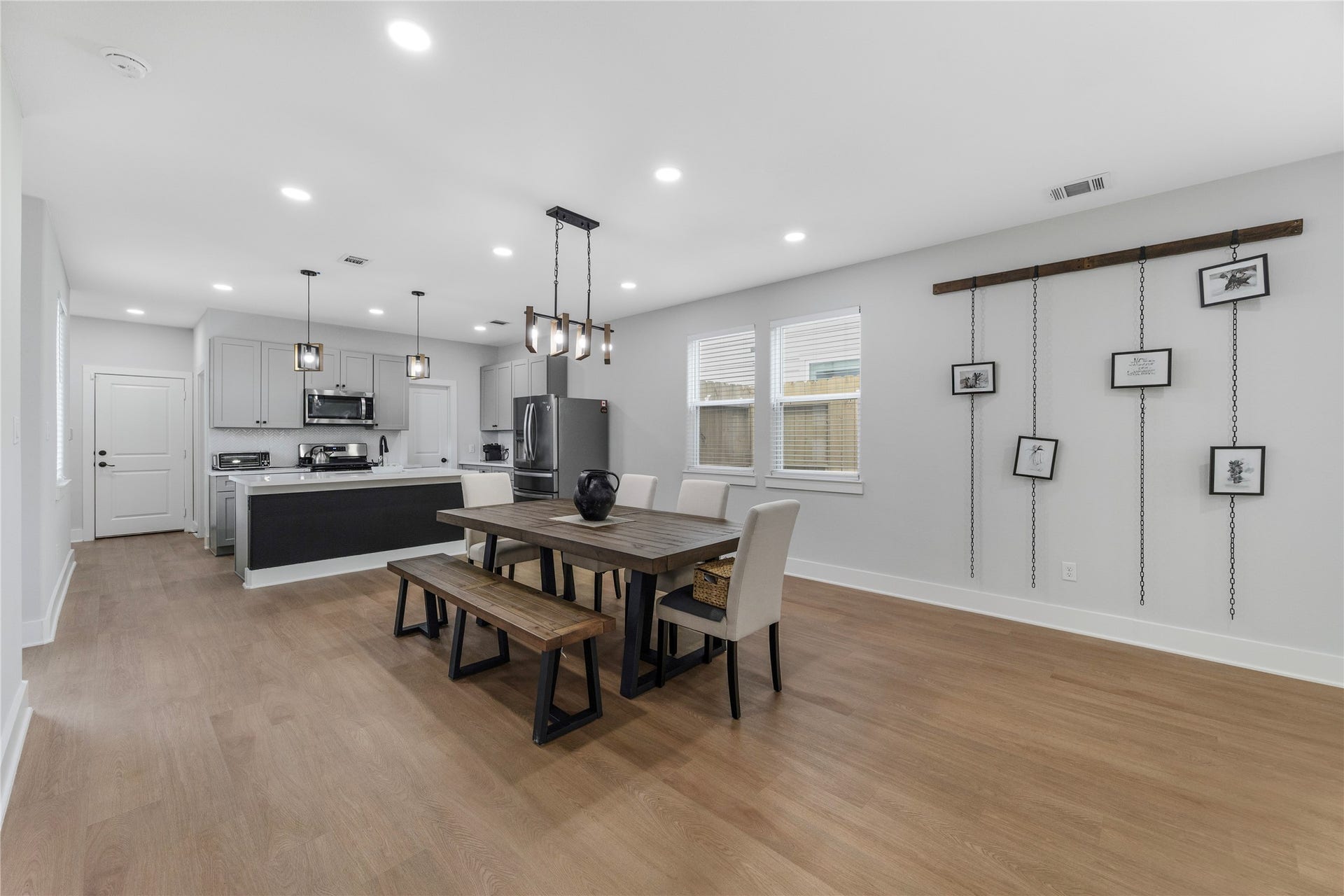 823 Enterprise Street, Houston, TX 77088