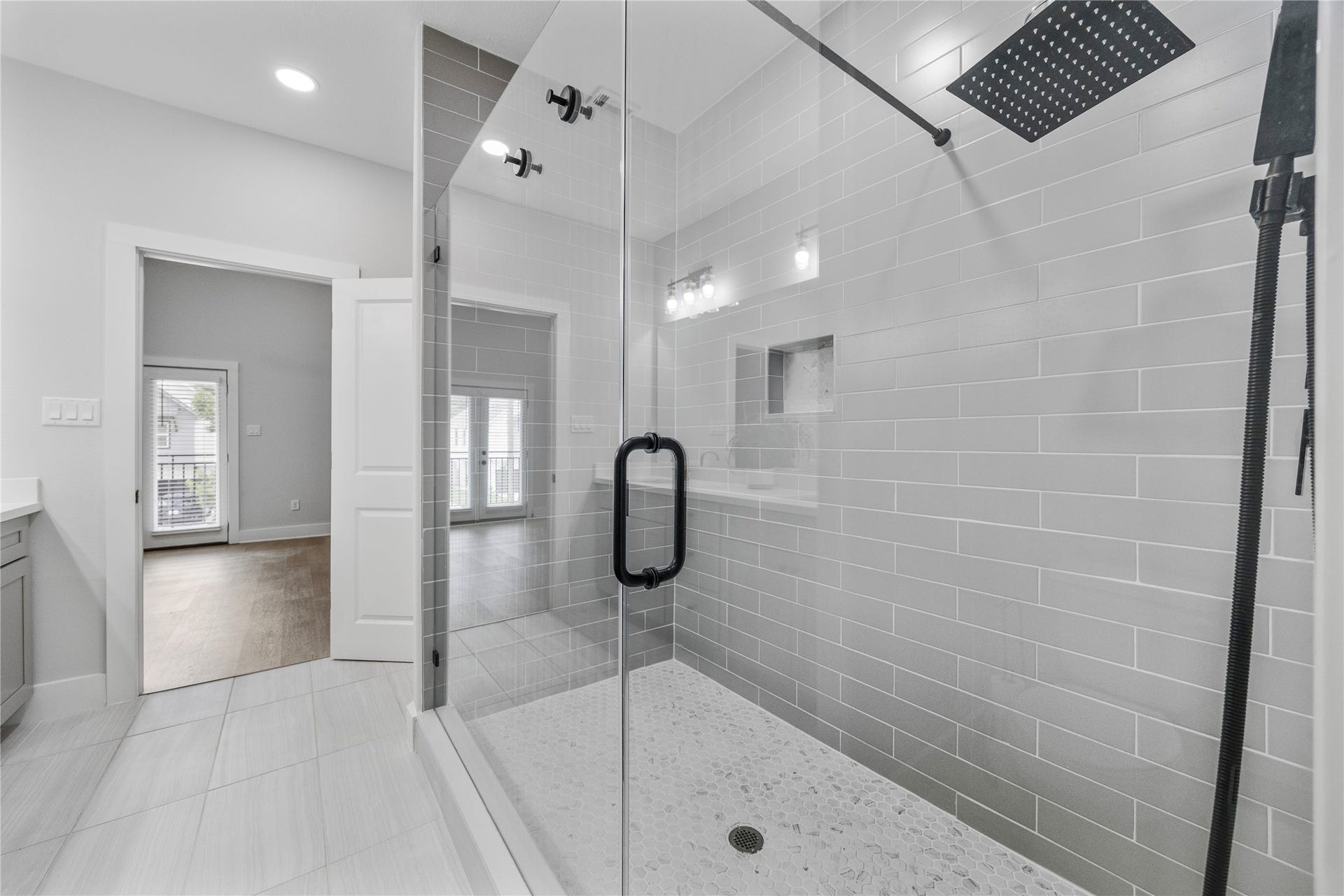 823 Enterprise Street, Houston, TX 77088