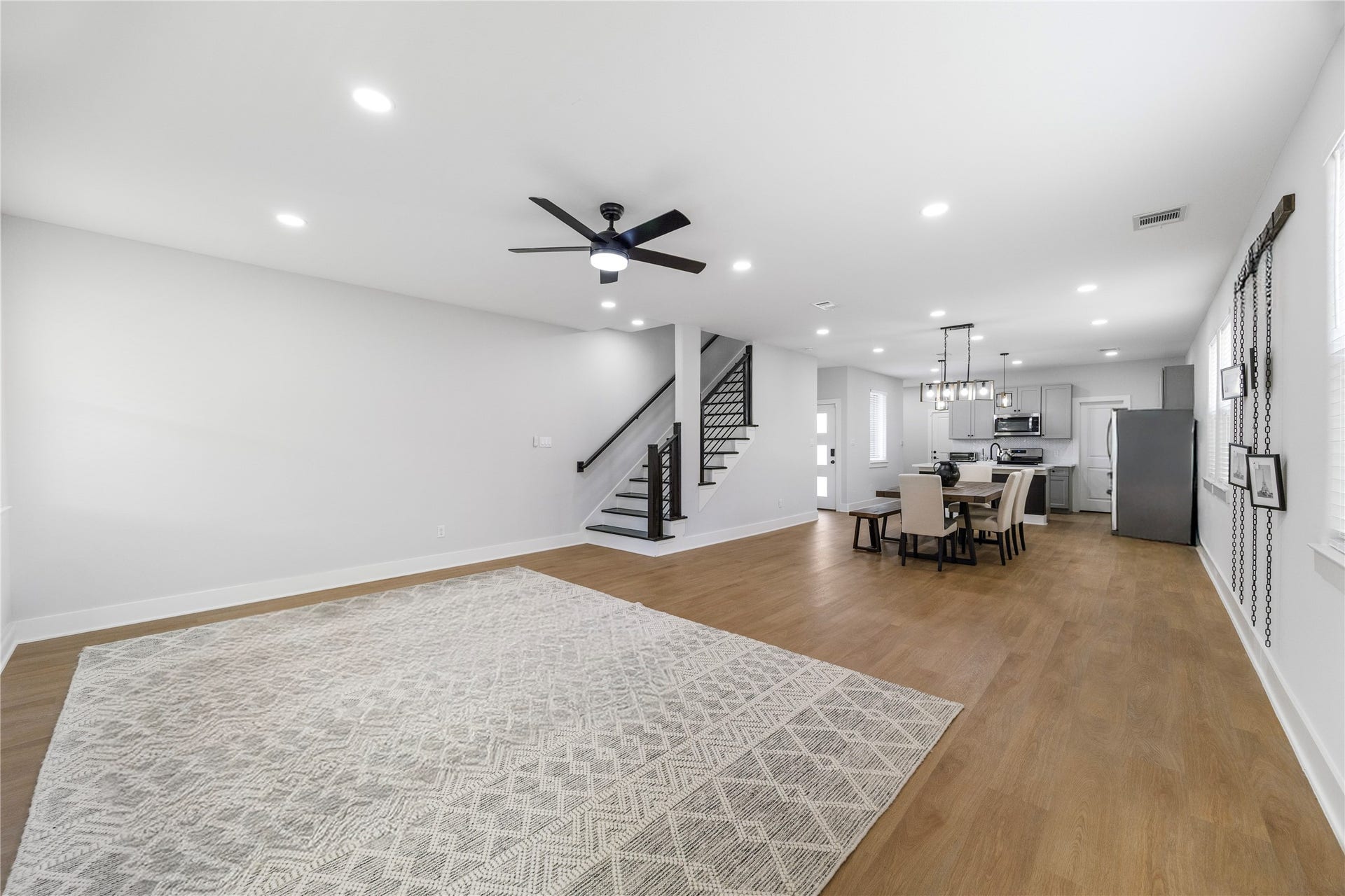 823 Enterprise Street, Houston, TX 77088