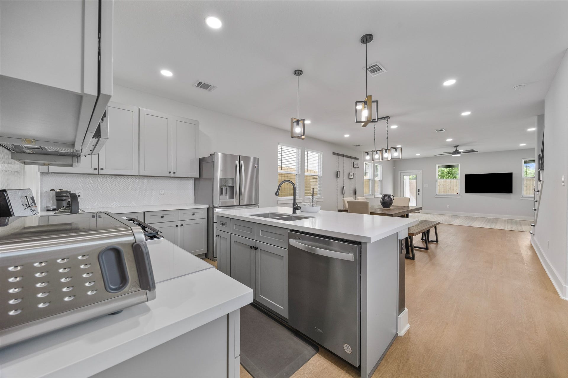 823 Enterprise Street, Houston, TX 77088