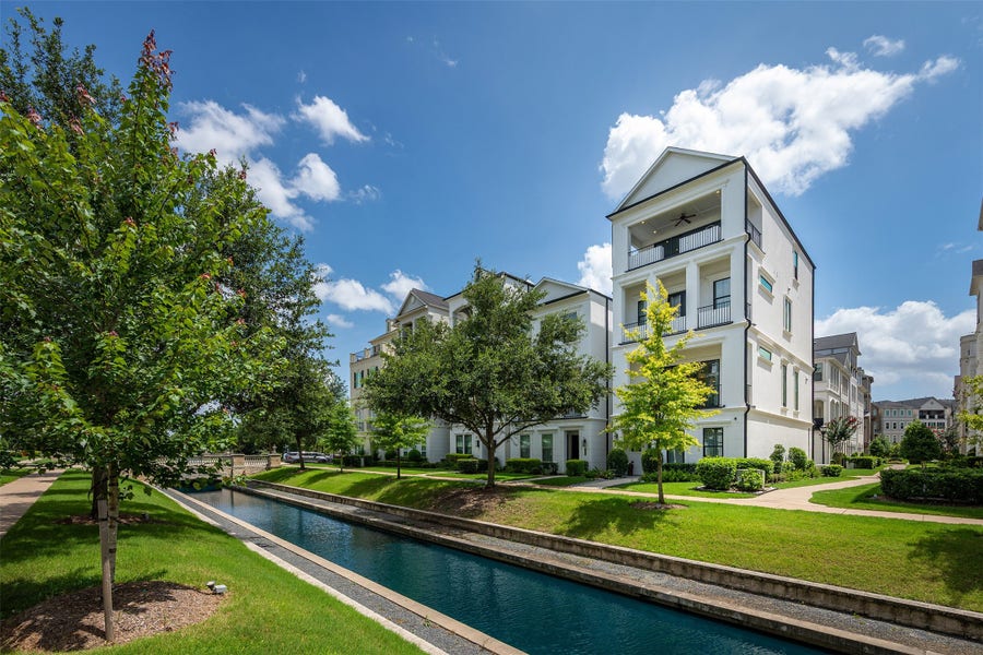 Property photo for 814 Dunleigh Meadows Lane, Houston, TX