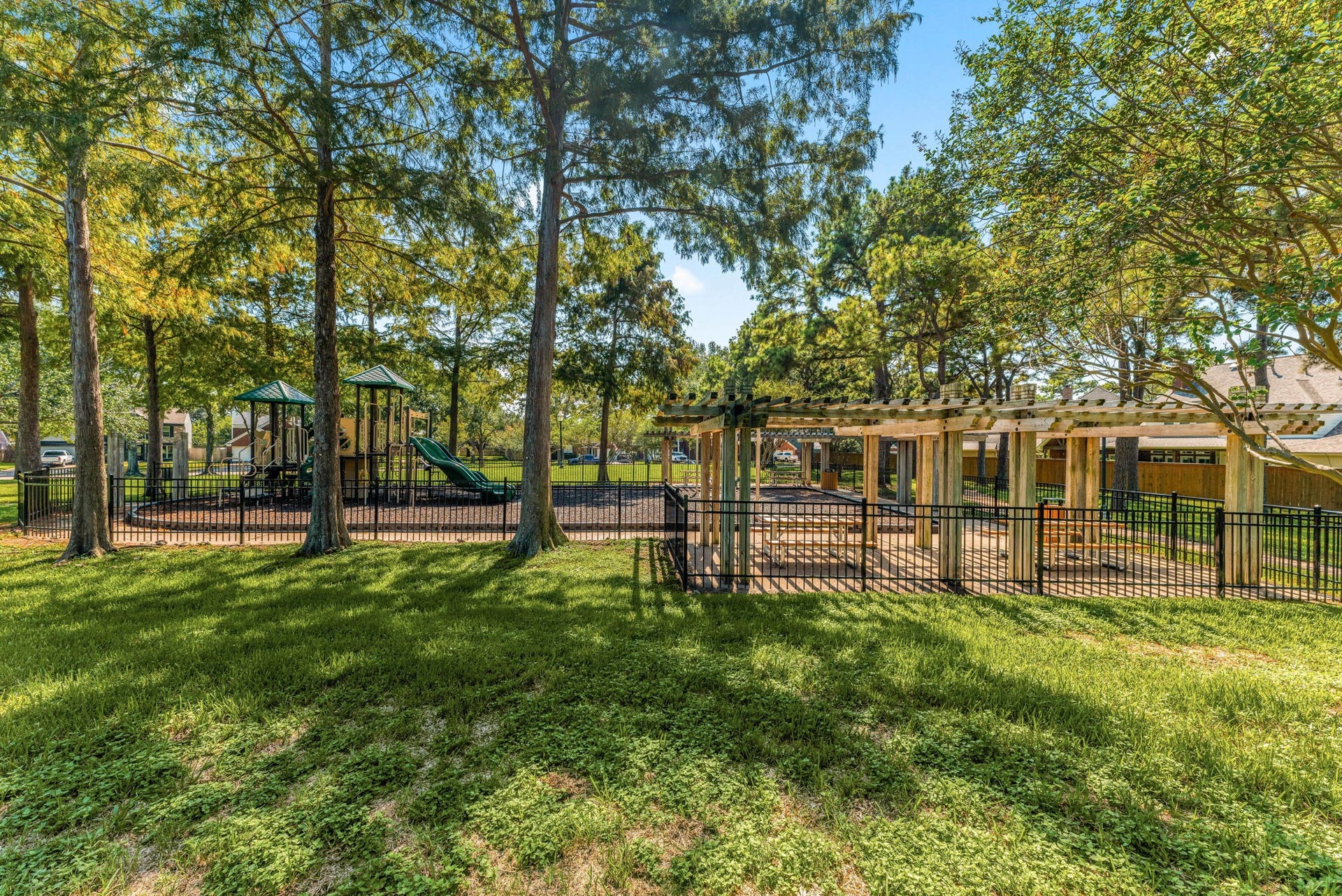 7407 Knoll Cliff Court, Houston, TX 77095