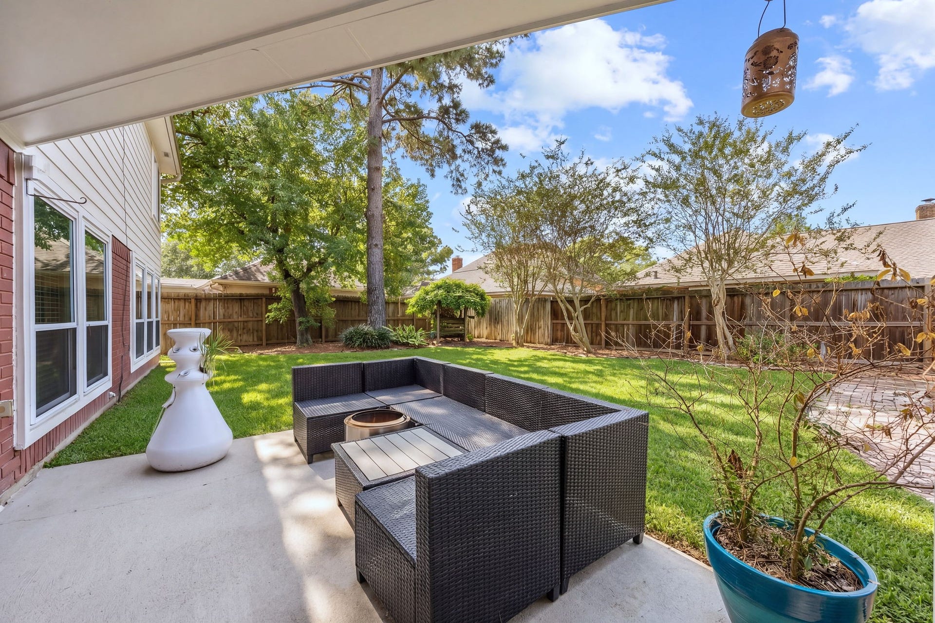 7407 Knoll Cliff Court, Houston, TX 77095