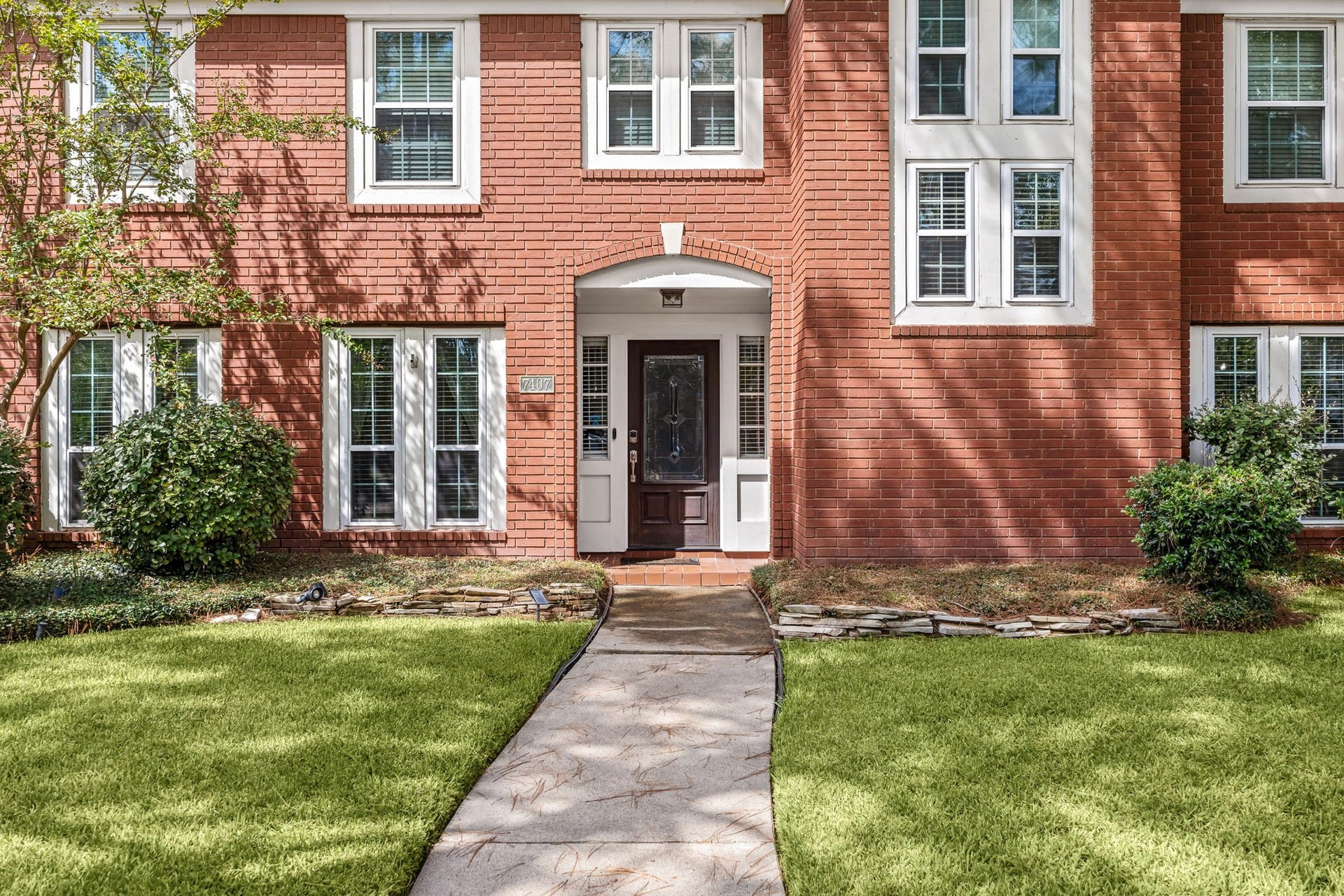 7407 Knoll Cliff Court, Houston, TX 77095
