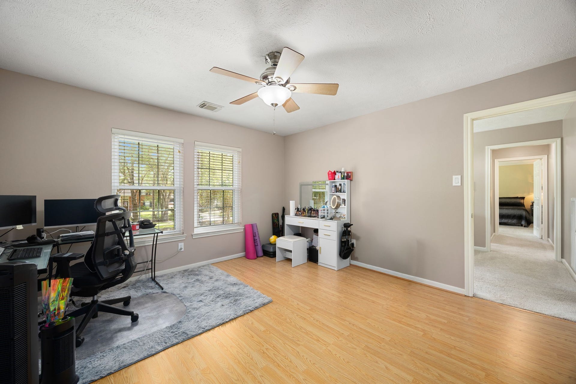 7407 Knoll Cliff Court, Houston, TX 77095