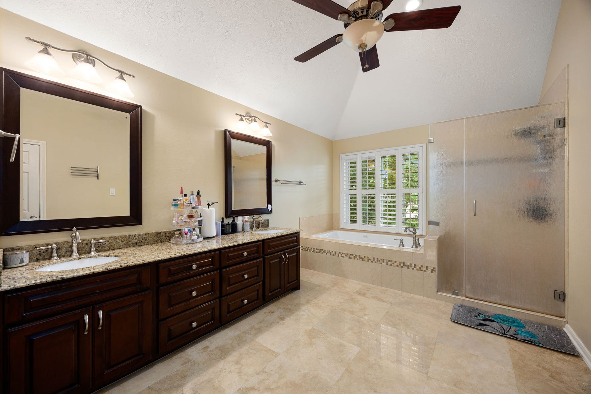 7407 Knoll Cliff Court, Houston, TX 77095